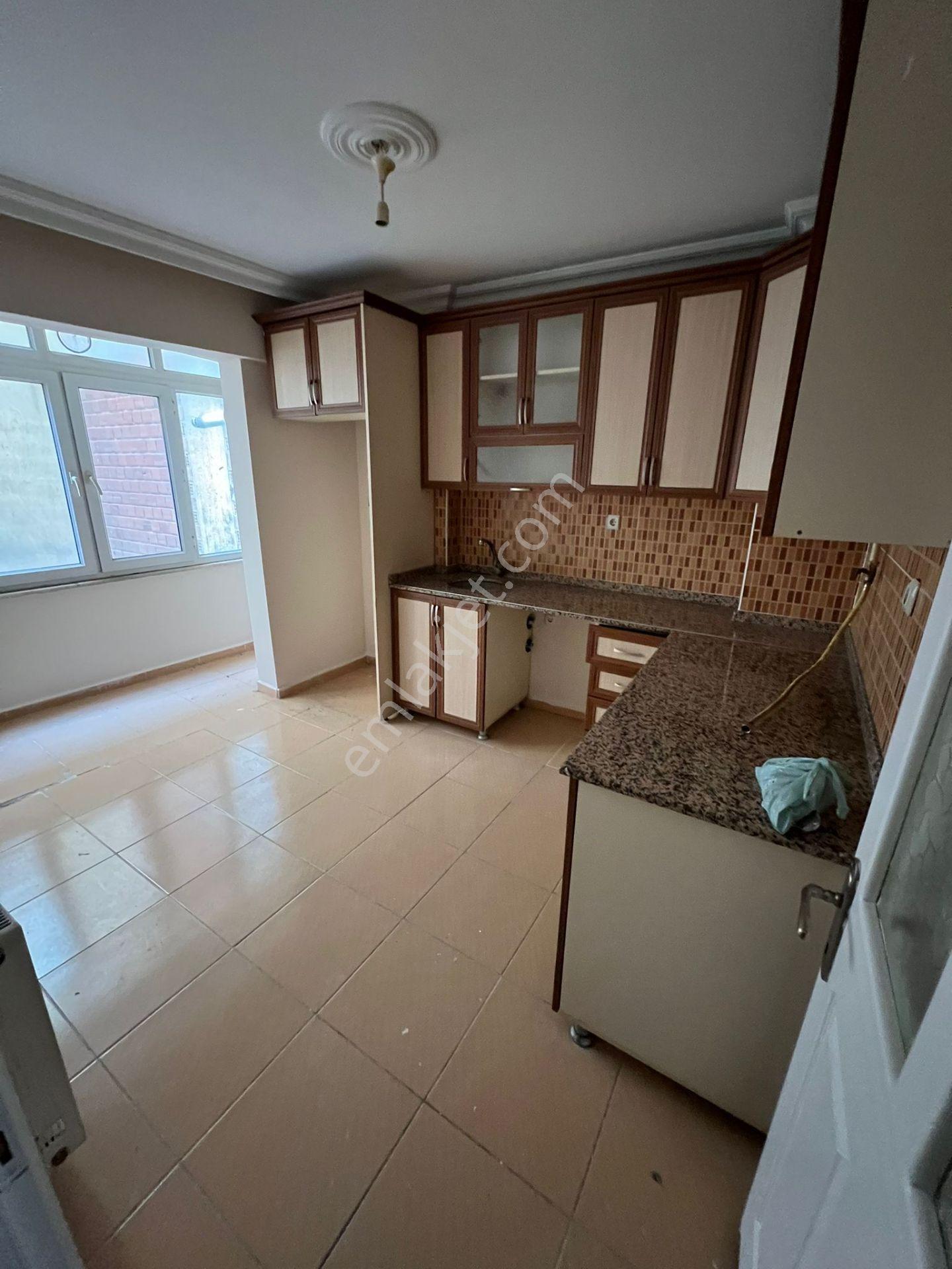 Teyfikiye Mahallesi 🏡 ✅2+1 100m2 5 Katlının 3 Katı Arakat ❇️özelikl Çift Cephe Balkonlu - Görsel 5