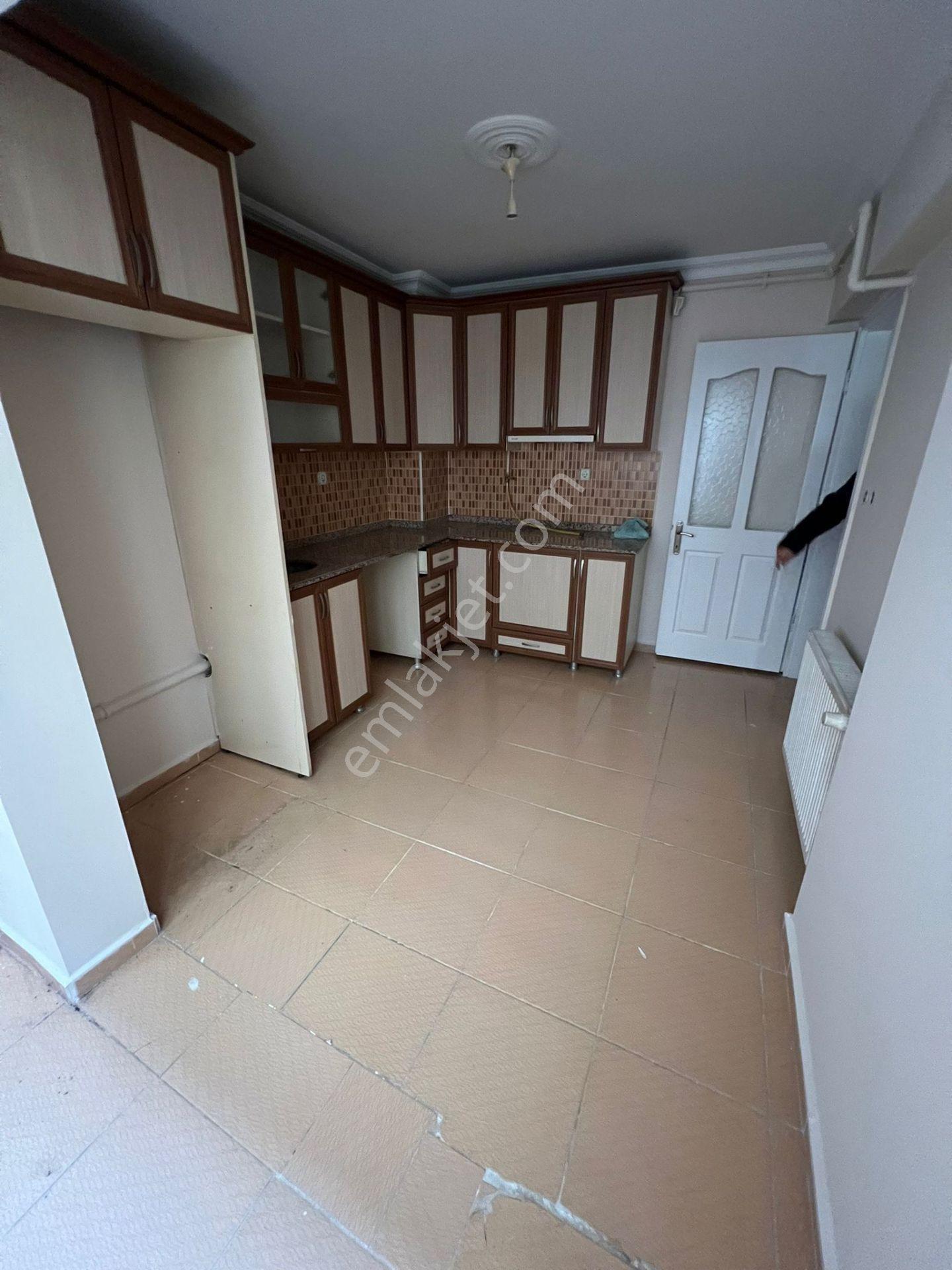 Teyfikiye Mahallesi 🏡 ✅2+1 100m2 5 Katlının 3 Katı Arakat ❇️özelikl Çift Cephe Balkonlu - Görsel 26