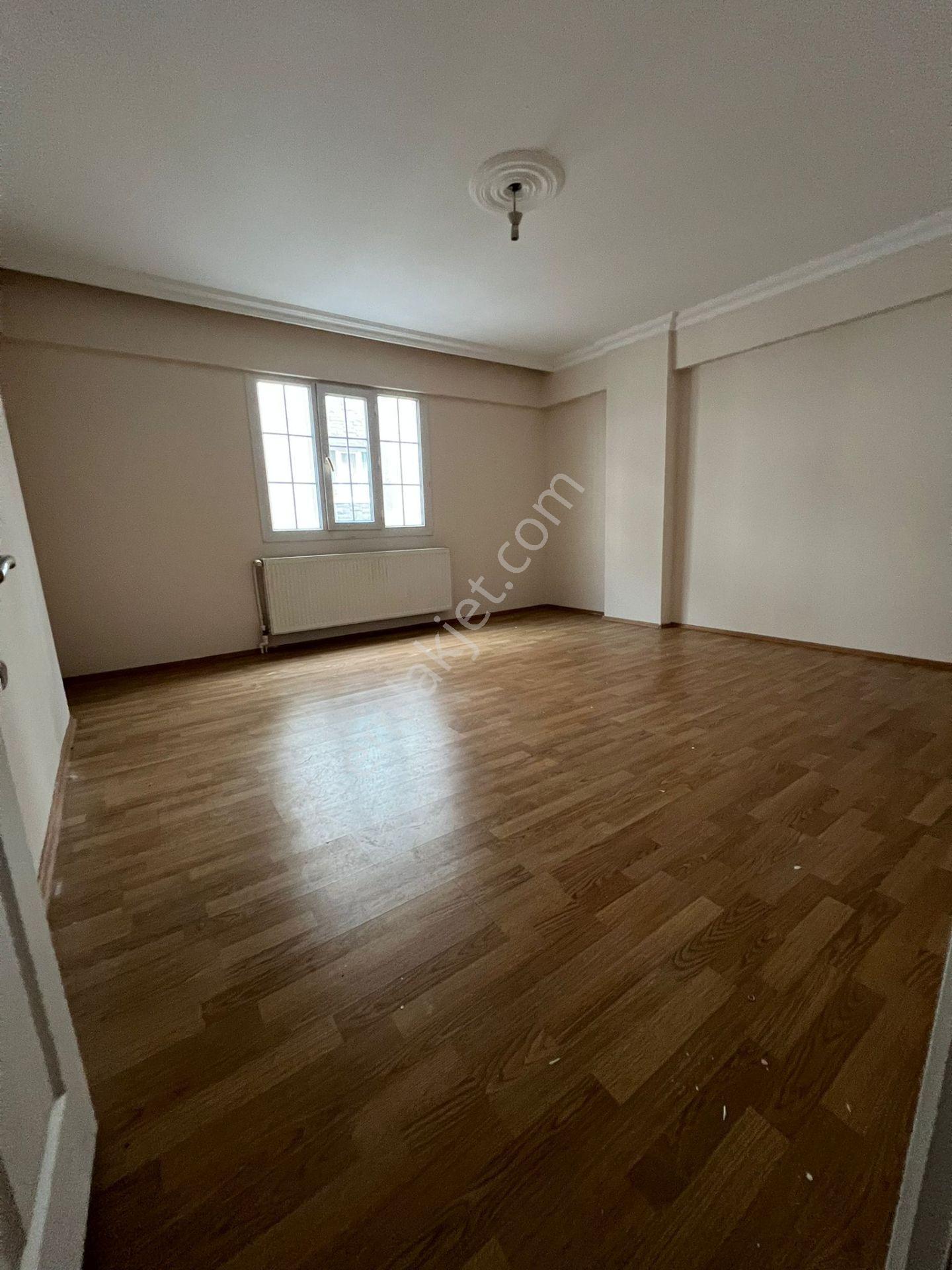 Teyfikiye Mahallesi 🏡 ✅2+1 100m2 5 Katlının 3 Katı Arakat ❇️özelikl Çift Cephe Balkonlu - Görsel 32