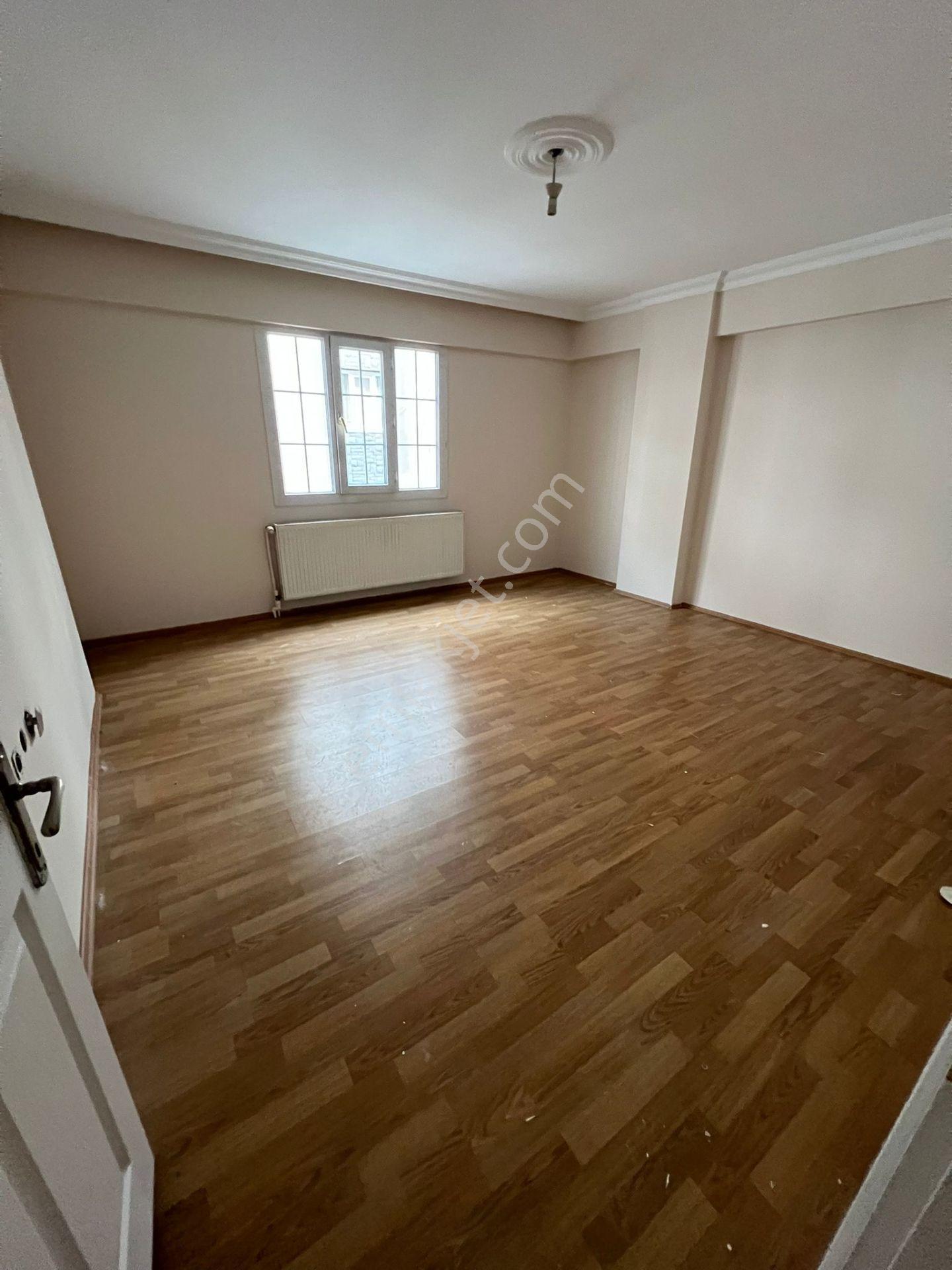 Teyfikiye Mahallesi 🏡 ✅2+1 100m2 5 Katlının 3 Katı Arakat ❇️özelikl Çift Cephe Balkonlu - Görsel 2