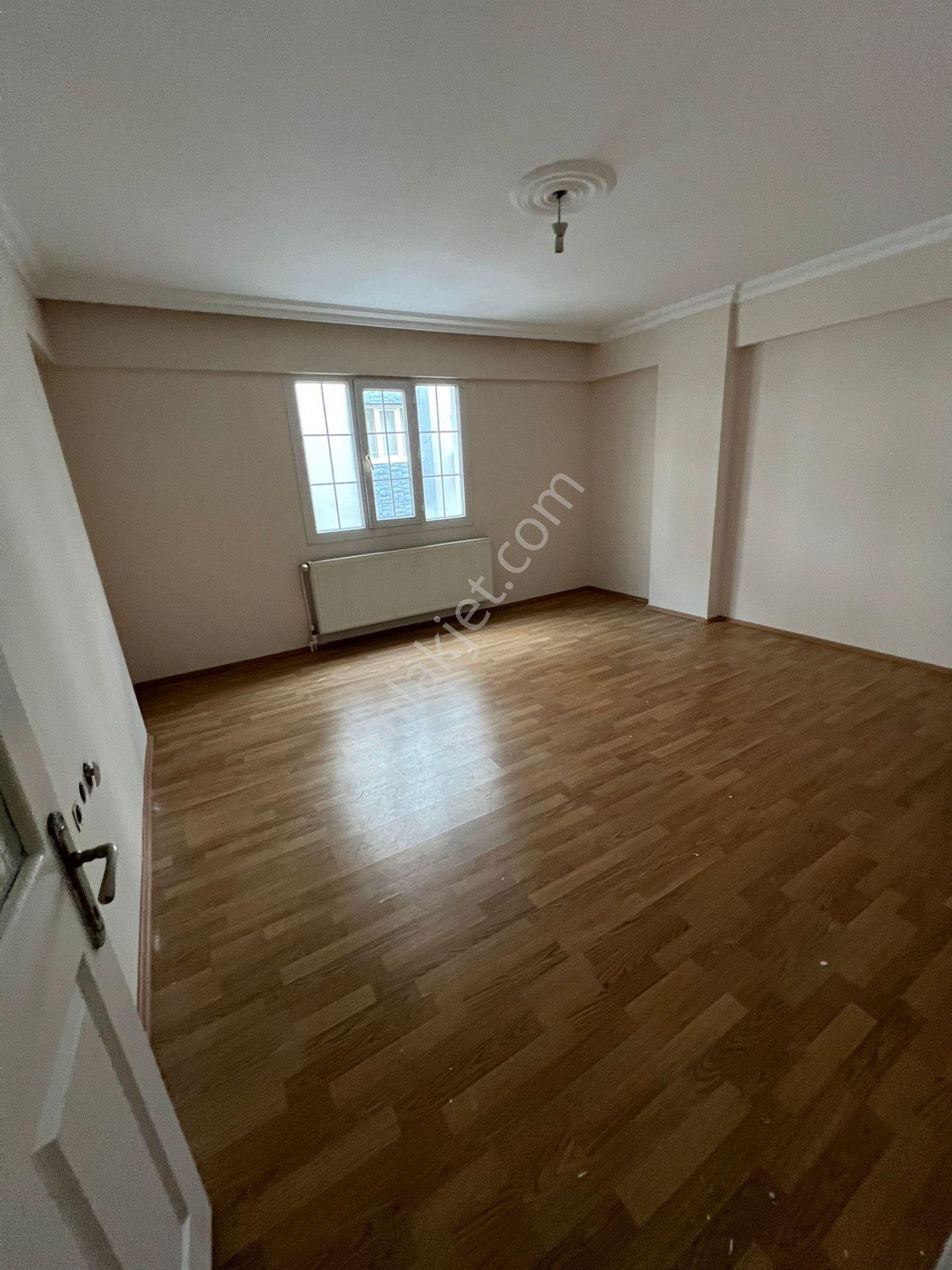 Teyfikiye Mahallesi 🏡 ✅2+1 100m2 5 Katlının 3 Katı Arakat ❇️özelikl Çift Cephe Balkonlu - Görsel 3