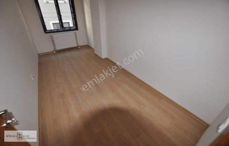 Köksalandan Tek Yetkili Altıntepe Galipbeyde 2.kat Ön Cephe 3+1 - Görsel 13