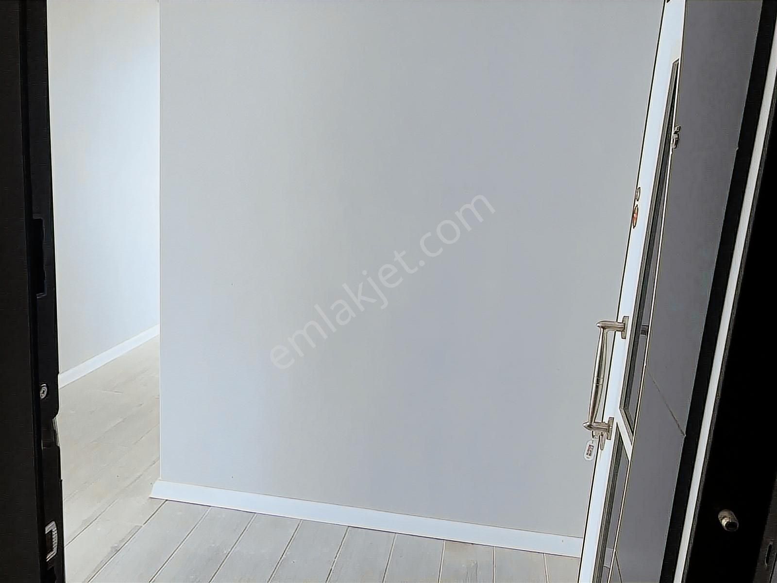 Armutlunun En Güzel Mevkisinde Satılk Daire Ve Dükkanlar İskanlı - Görsel 26