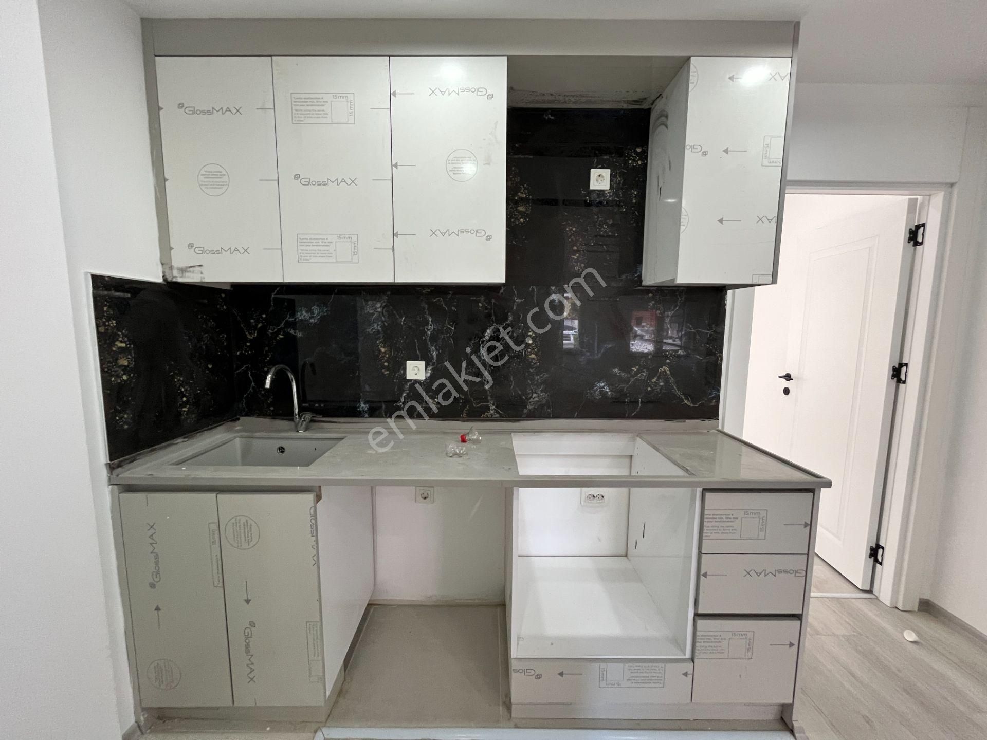 Cumhuriyette Tramvay Yakını Fırsat Sıfır 1+1 - Görsel 12