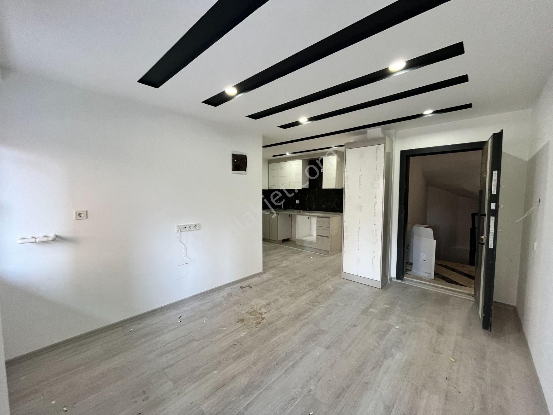 Cumhuriyette Tramvay Yakını Fırsat Sıfır 1+1 - Görsel 6