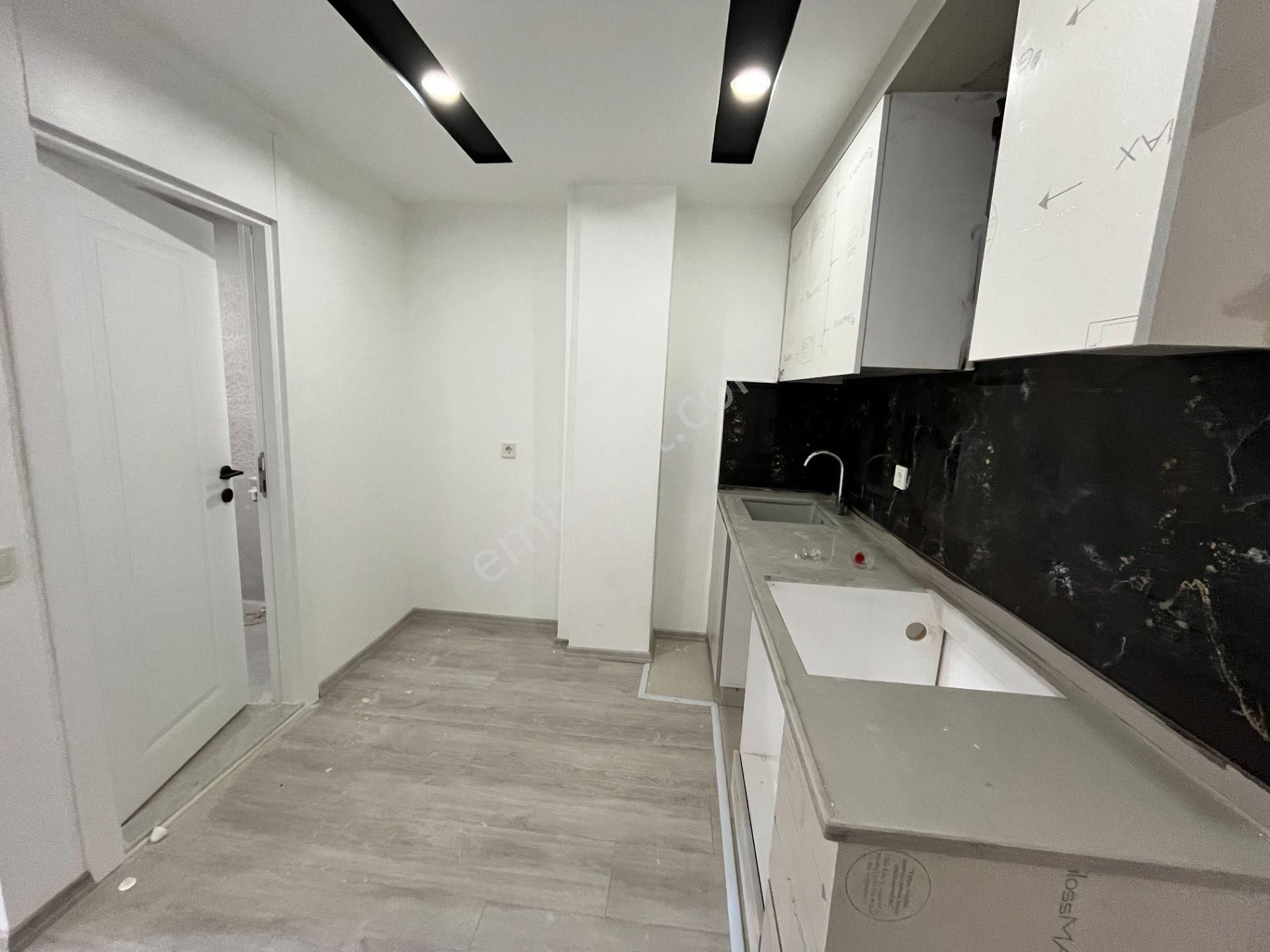 Cumhuriyette Tramvay Yakını Fırsat Sıfır 1+1 - Görsel 8