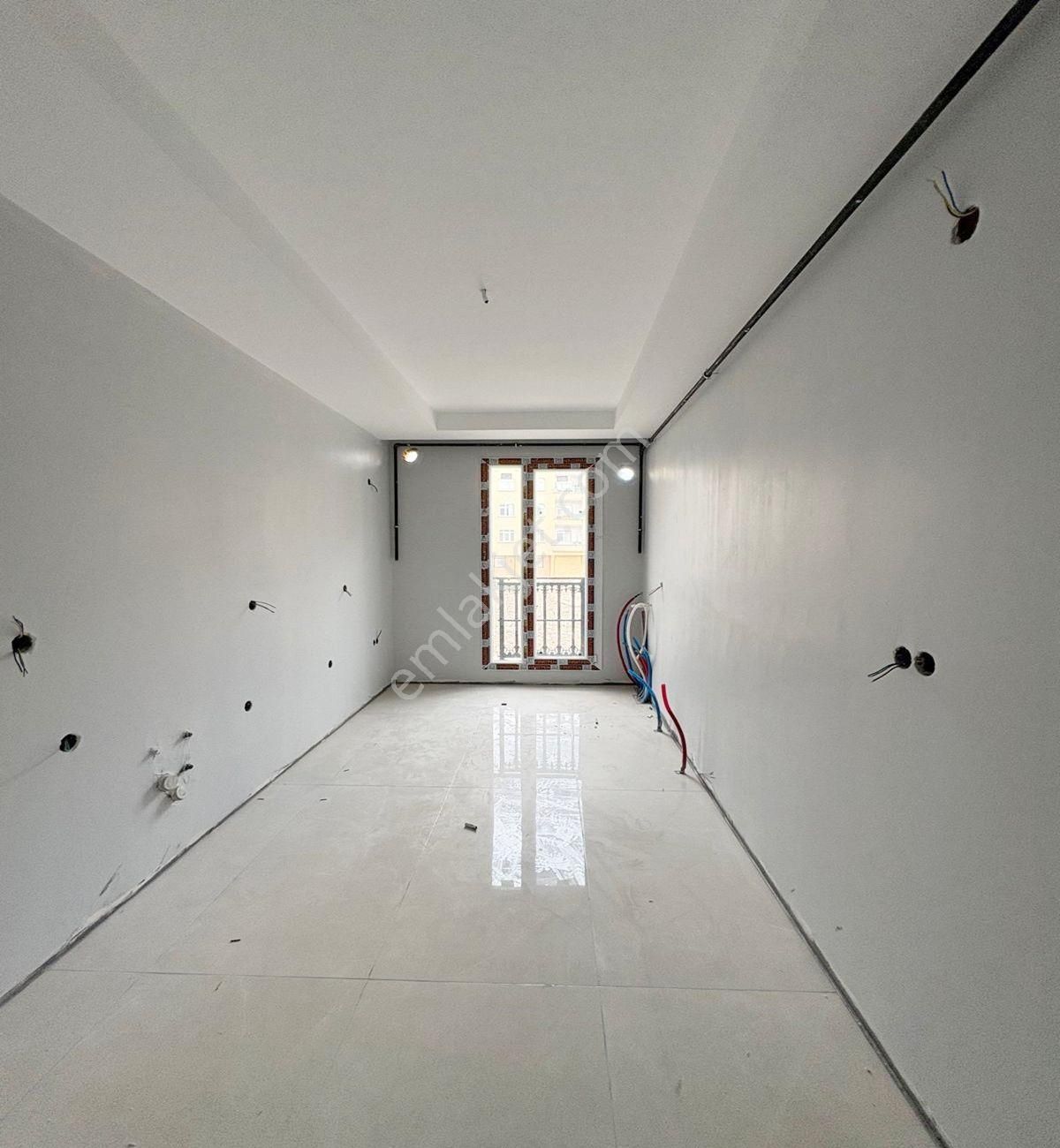 Avcılar Cihangirde 2+1 Sıfır Kapalı Otoparklı Ara Kat Daire - Görsel 6