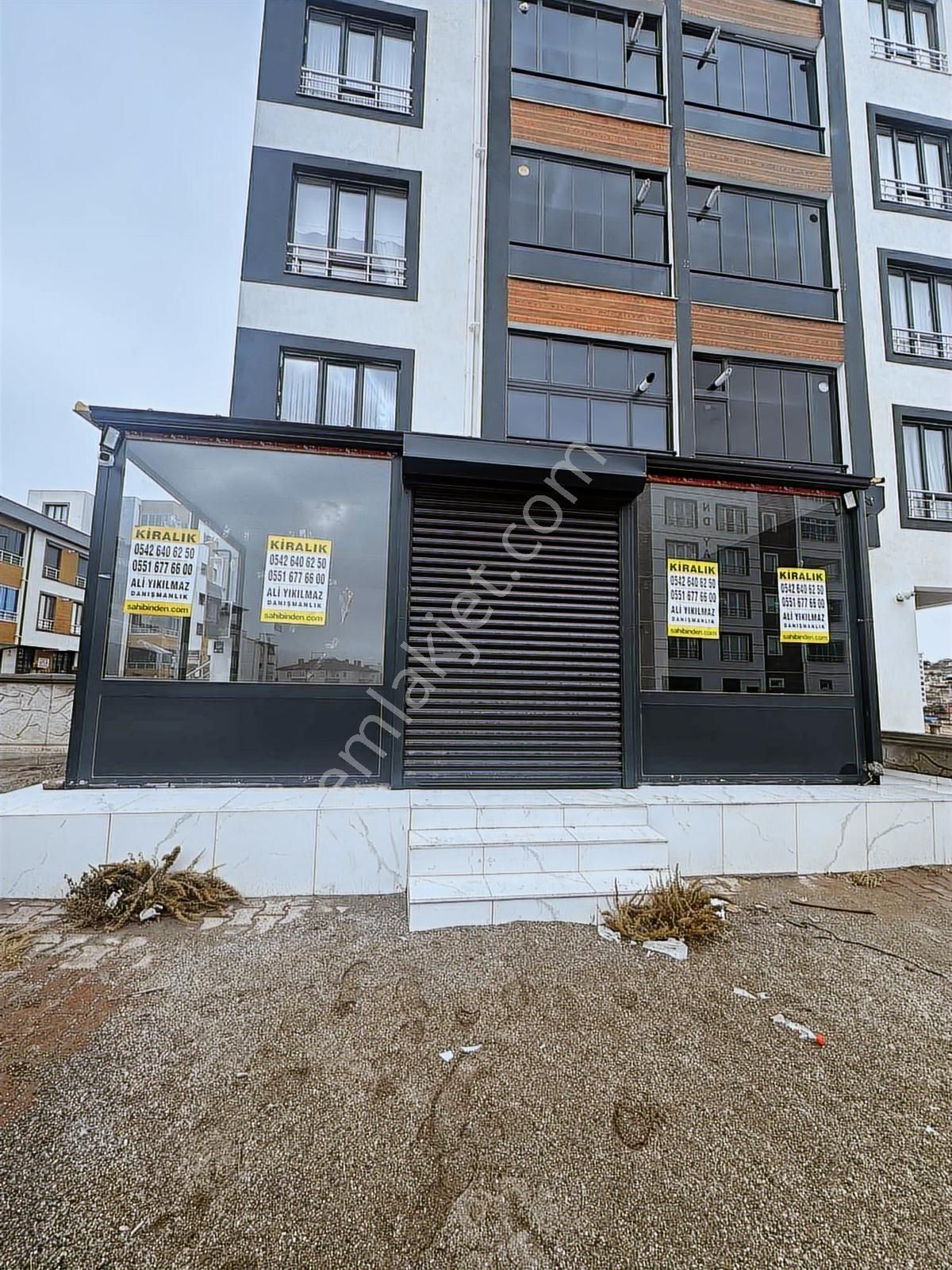 Erkilet General Emirde Köşe Kiralık Dükkan - Görsel 4
