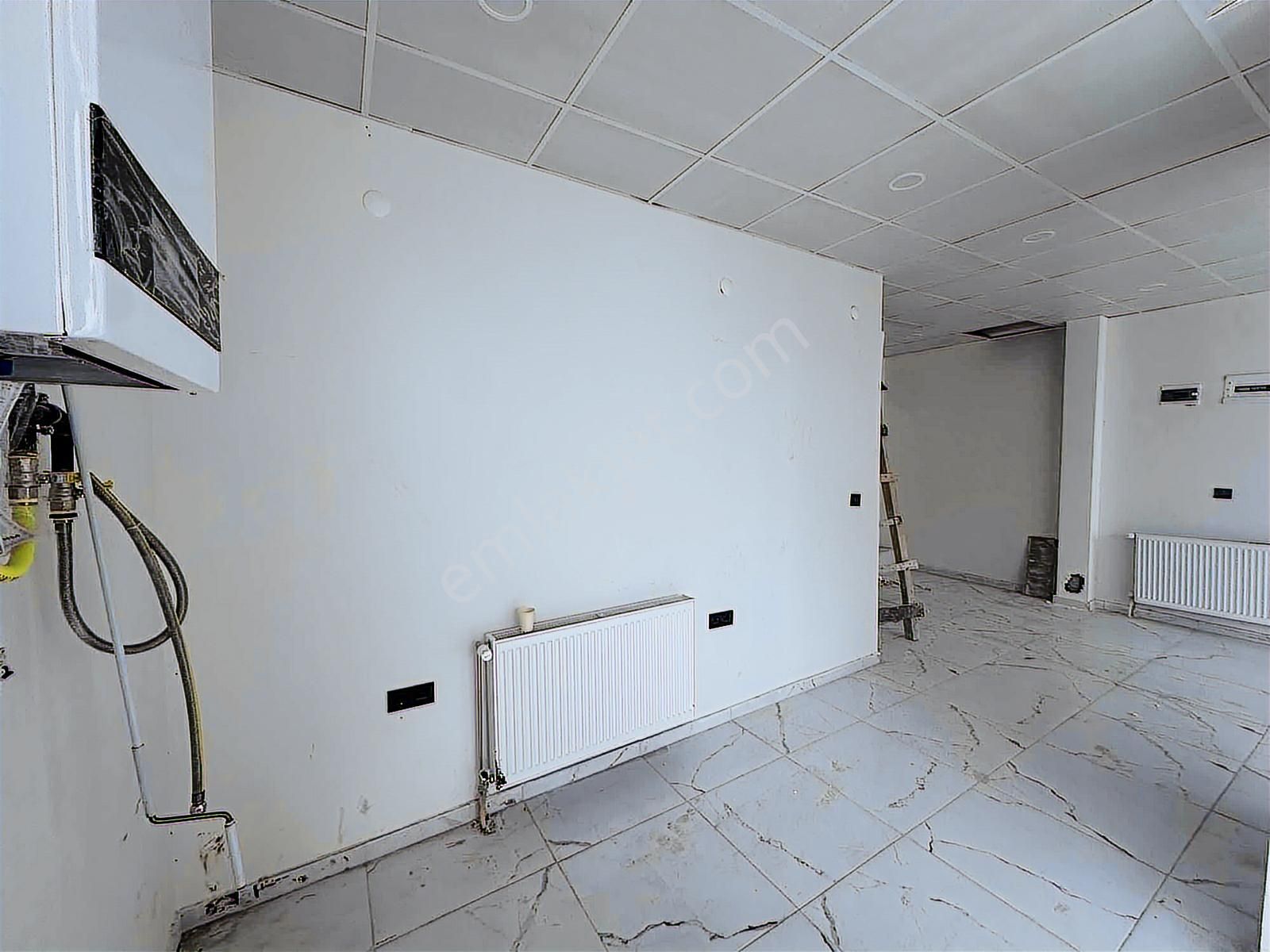 Erkilet General Emirde Köşe Kiralık Dükkan - Görsel 5
