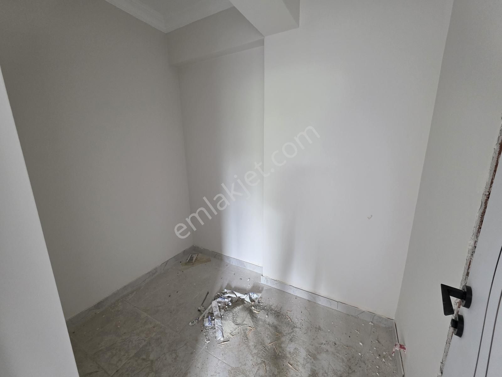 Ermax'dan Yalıncakta 3+1 180 M2 Yerden Isıtma Fırsat Daire - Görsel 13
