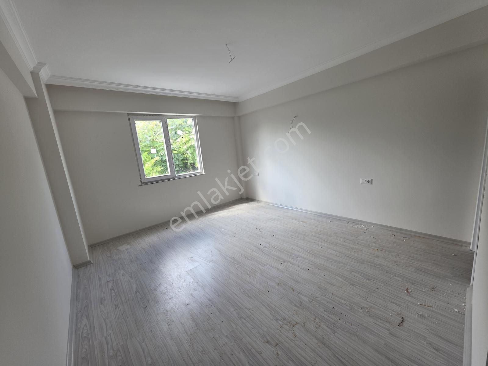 Ermax'dan Yalıncakta 3+1 180 M2 Yerden Isıtma Fırsat Daire - Görsel 2