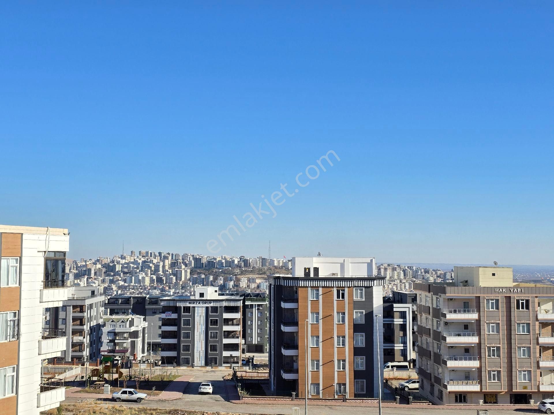 Cadde Seyran'dan Kiralık 2+1 105 M2 Arakat Cephe Açık (memura) - Görsel 9