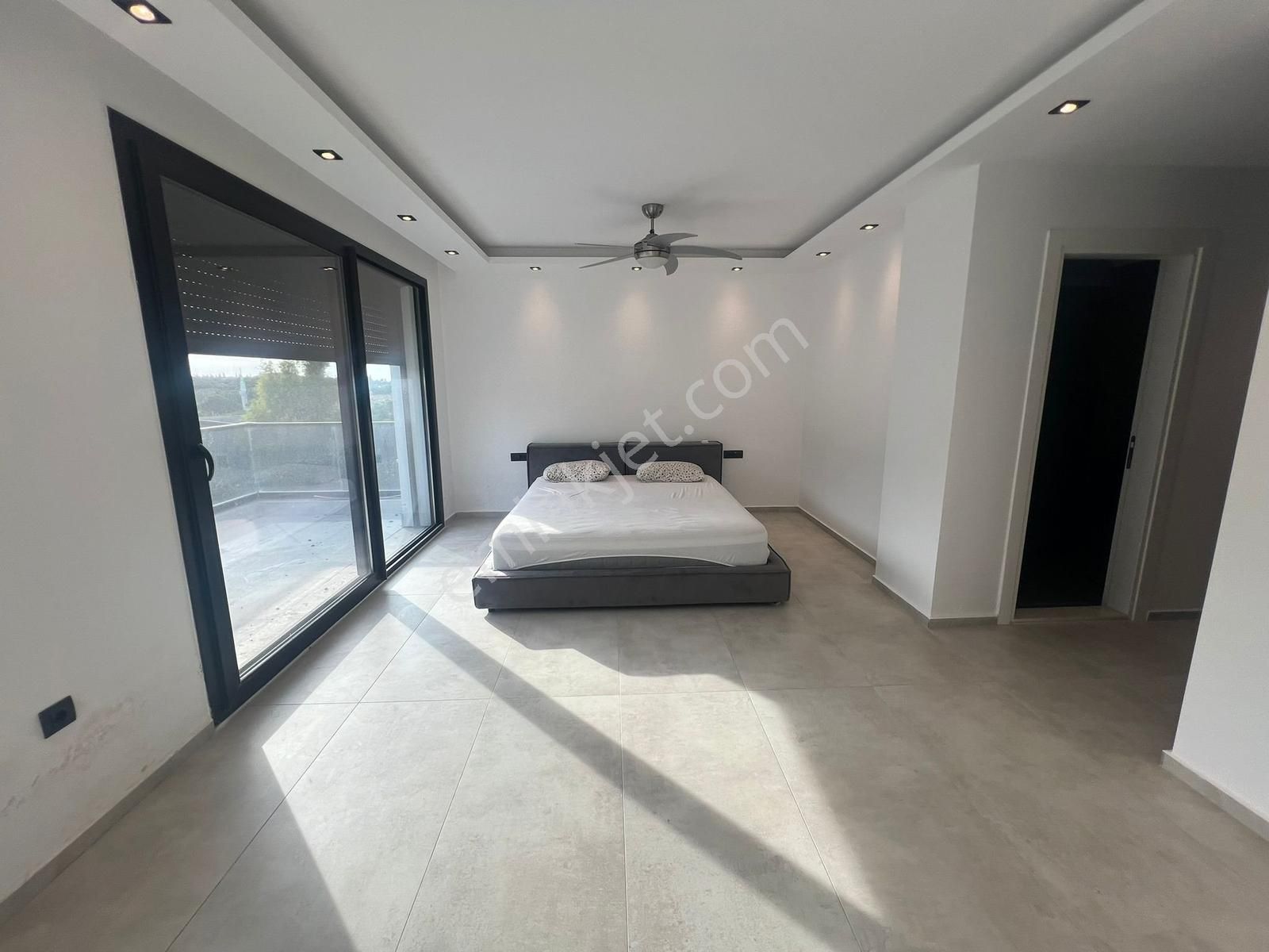 Ultra Lüks Ful Akıllı Sistem Tam Müstakil Havuzlu Villa - Görsel 11