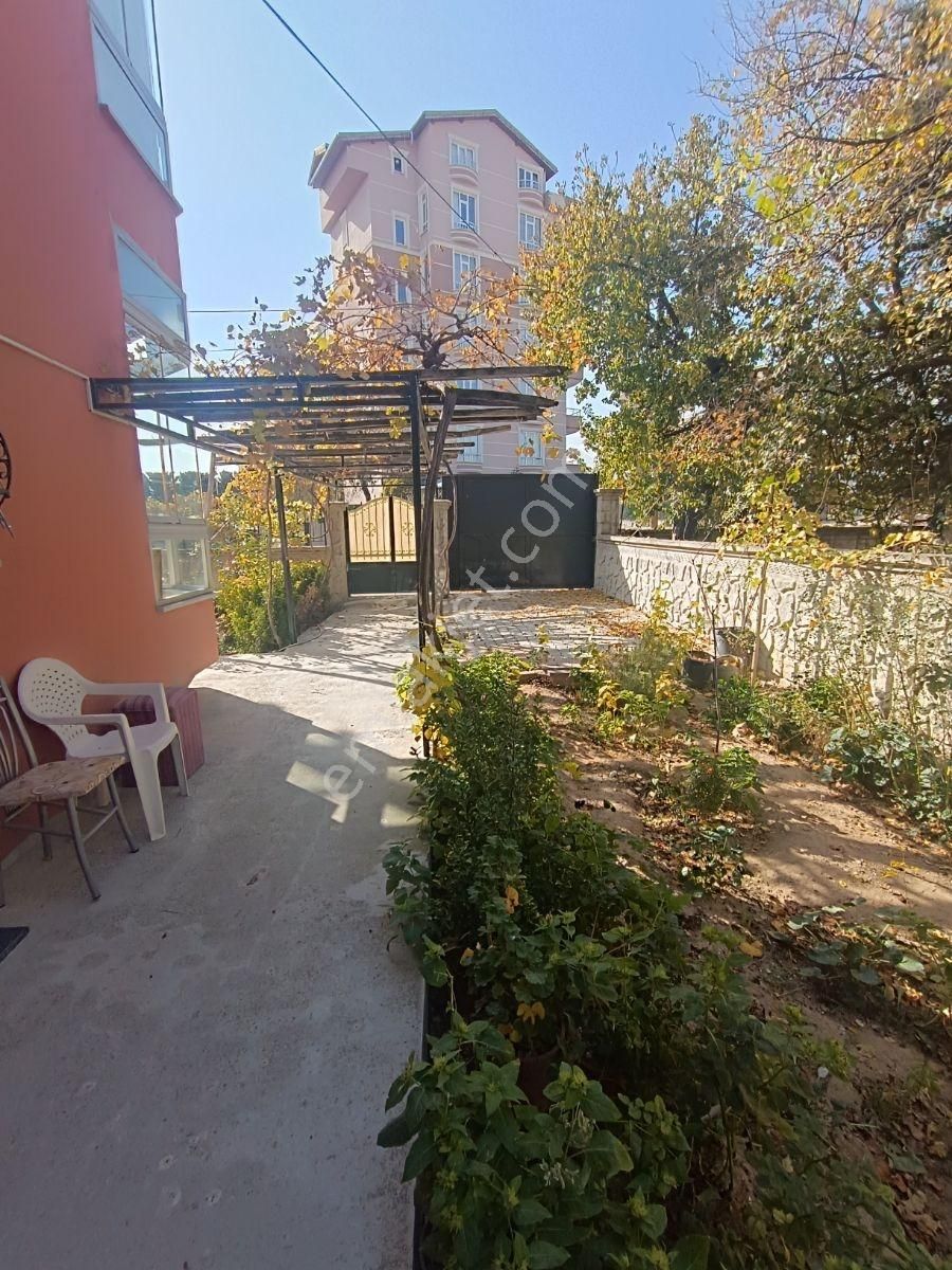 Satılık Komple Bina 685 M² Müstakil Arsa İçinde - Görsel 23