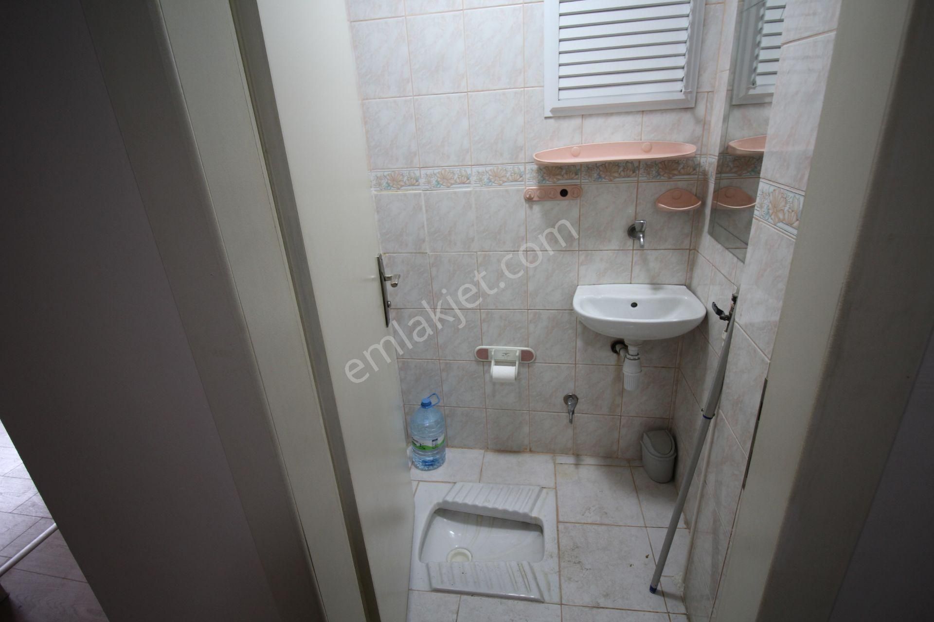 Krc'den Eşref Akıncı Kışlası Yakınında 3+1 Teraslı Dubleks Daire - Görsel 26