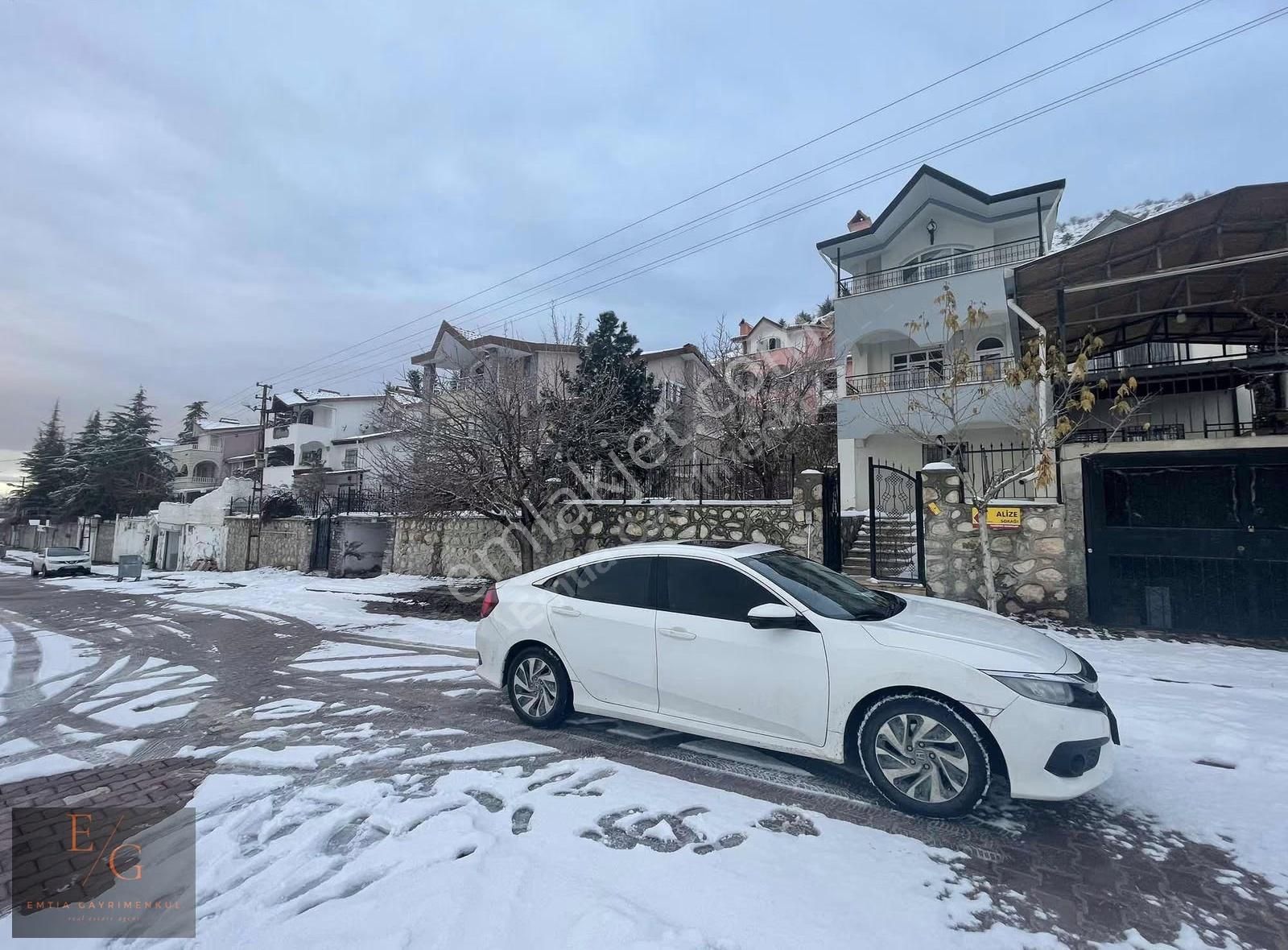 Emtia'dan Yıldıztepe'de Harika Konumda Kiralık Tribleks Daire - Görsel 10