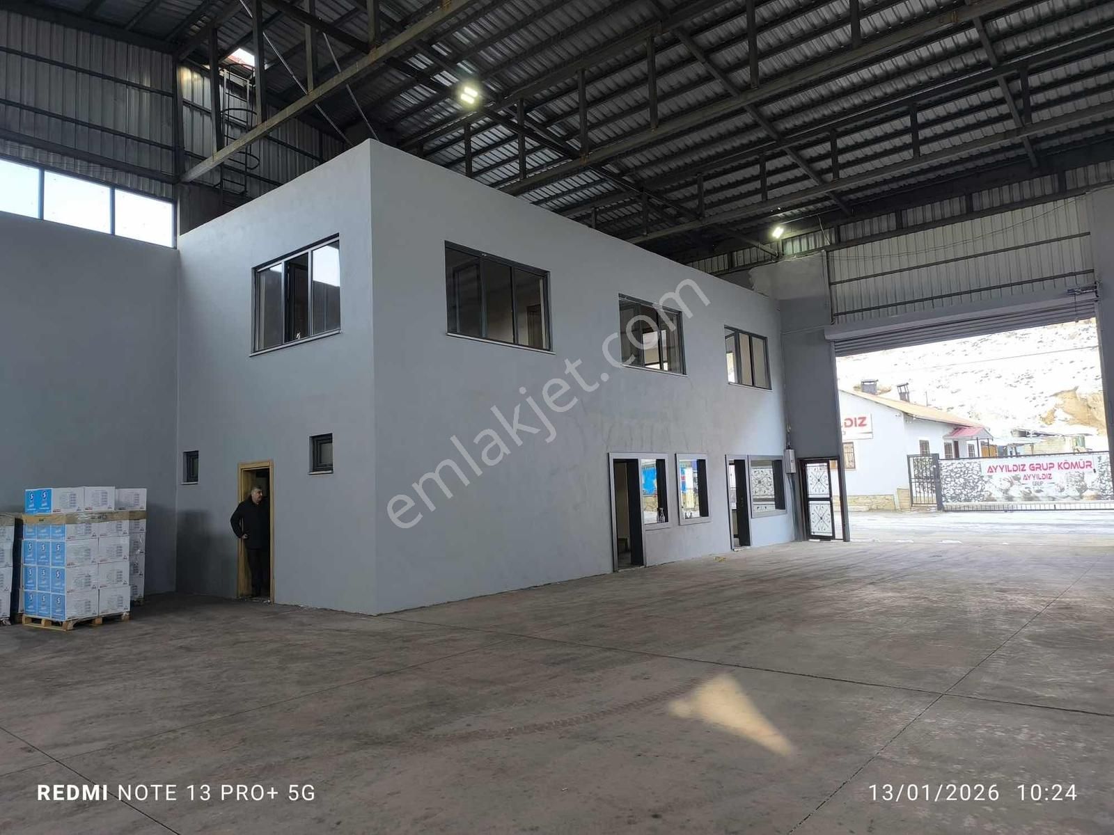 Premar'dan Özalp Yoluna Sıfır Satılık Depo+ofis Binası - Görsel 18