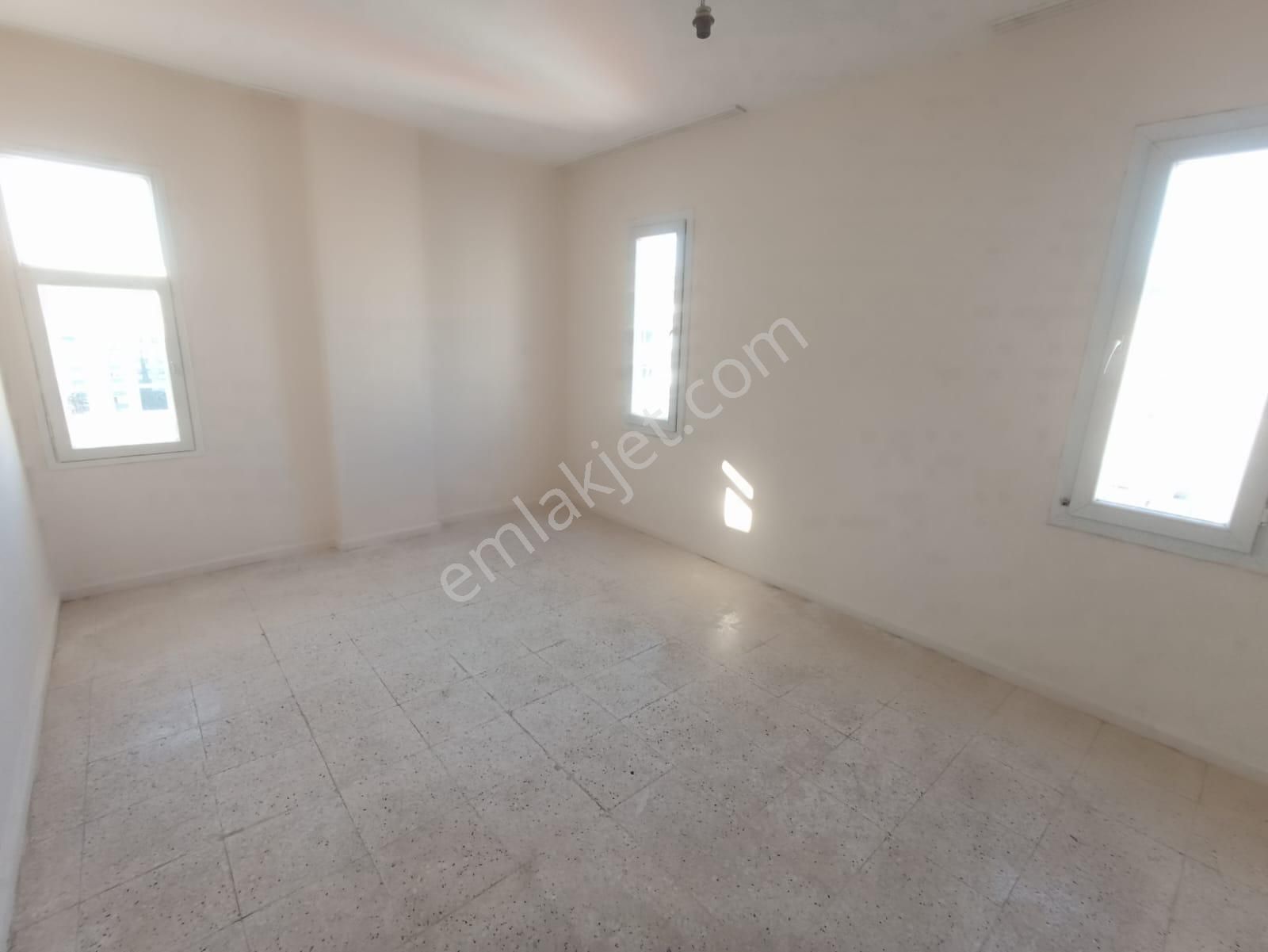 Mavi Bulvarda Duygu Kafeye Yakın 3+1 Cepheleri Açık Güneş Enerjili Kiralık Daire - Görsel 19