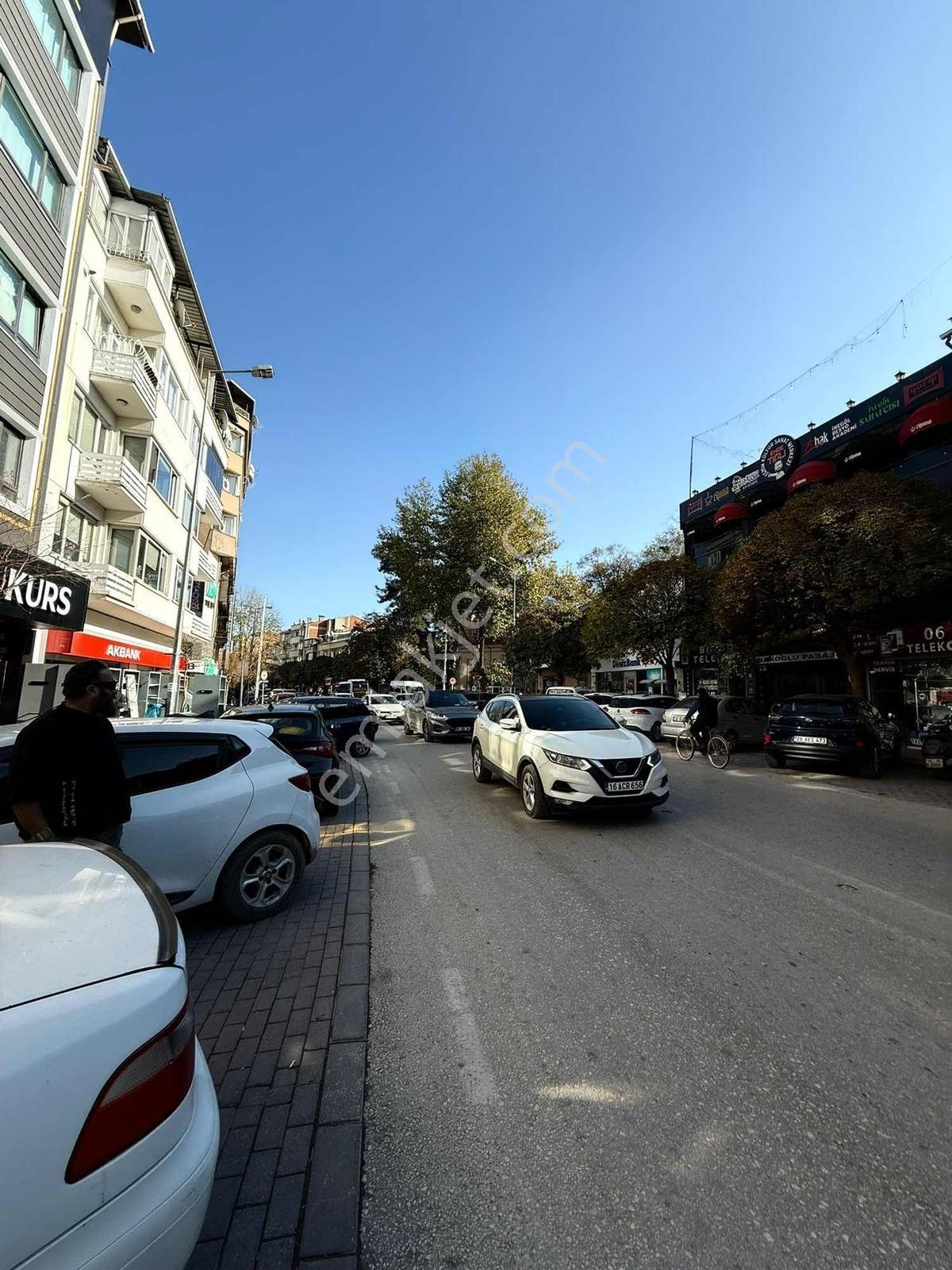 Ulucan'dan İnegöl Merkez'de Satılık 3+1 160m Daire - Görsel 20