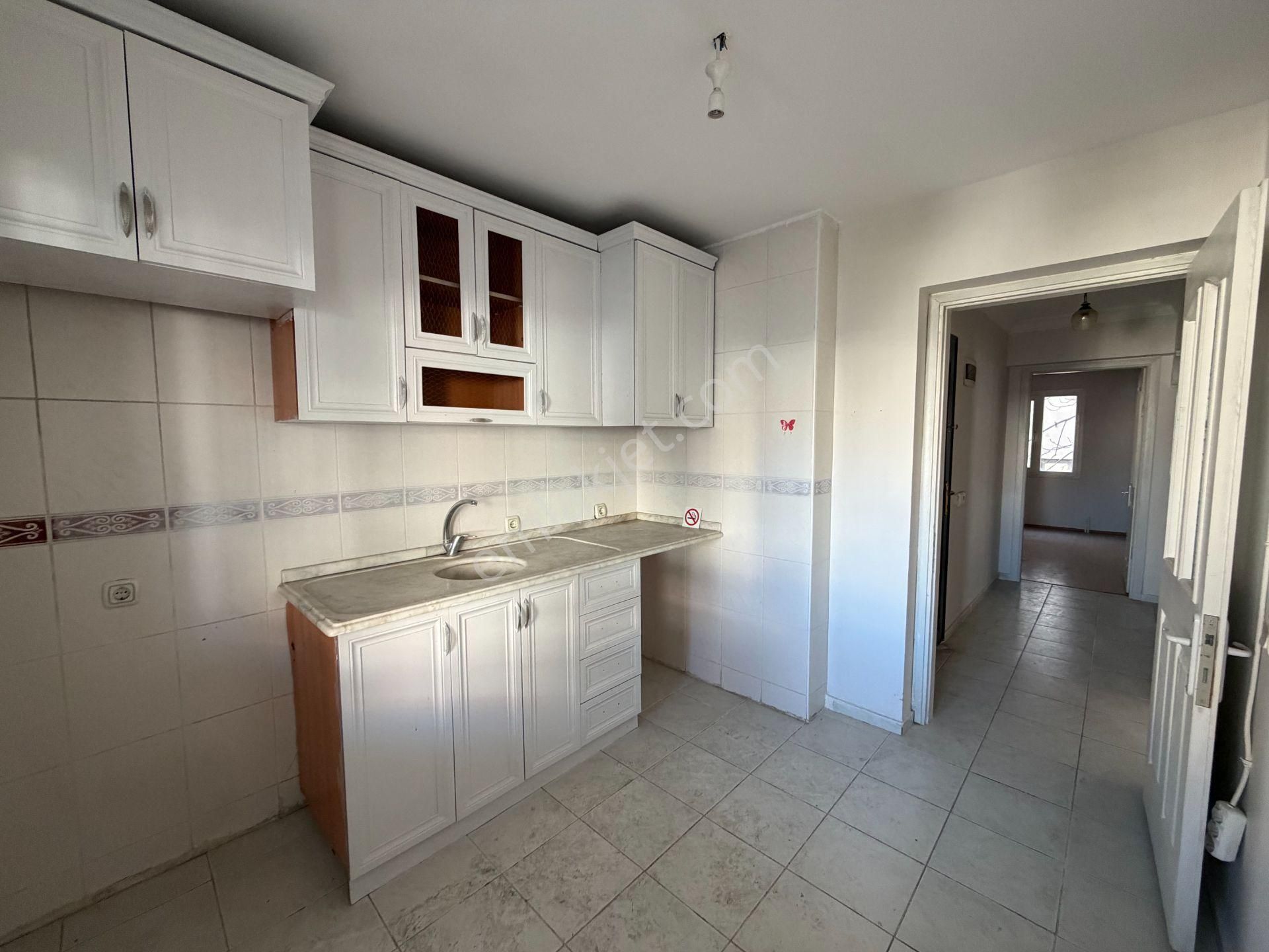 Karşıyaka Nergiz De 2+1 Girne Bulvarı Yakını Satılık Daire - Görsel 13