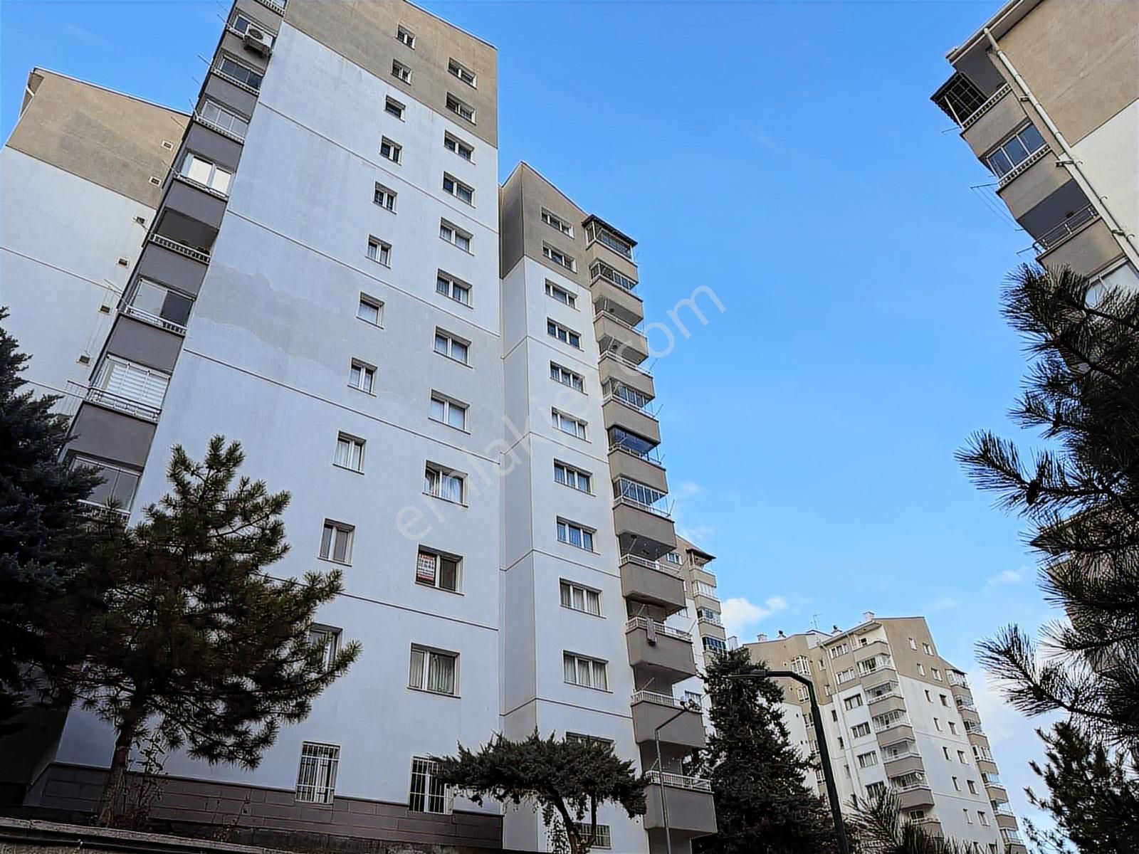 Rıza Acar'dan Kent Koop Mahallesi Mutek Sit. 3+1 Satılık *boş*