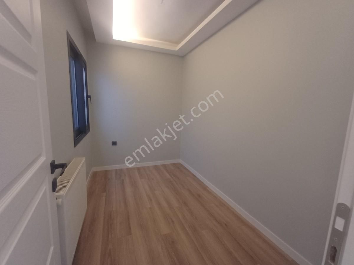 Bornova Atatürk Mahallesinde Müstakil, Bahçeli, Satılık 3+1 - Görsel 23