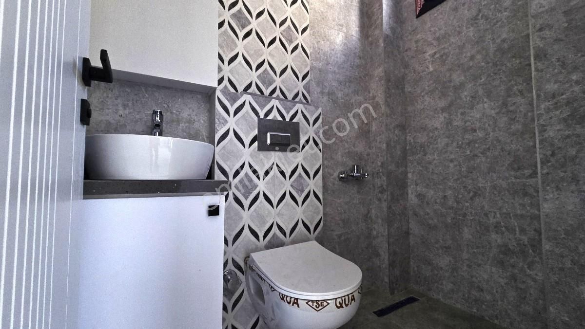 Körfez Mahallesinde Ebeveyn Banyolu,havuzlu, 2+1, Satılık Daire - Görsel 12