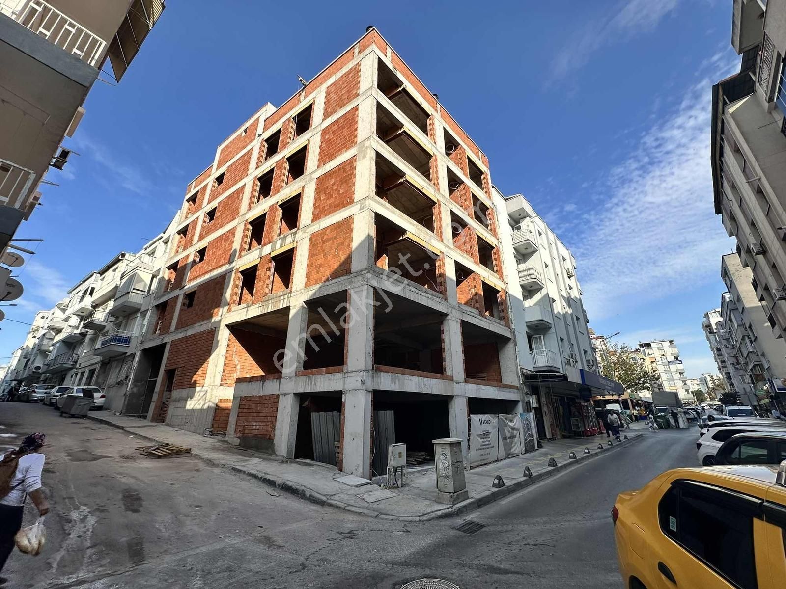 Üçyol Betonyol Girişi Cadde Üstü Projeden Satılık Yatırım Fırsat