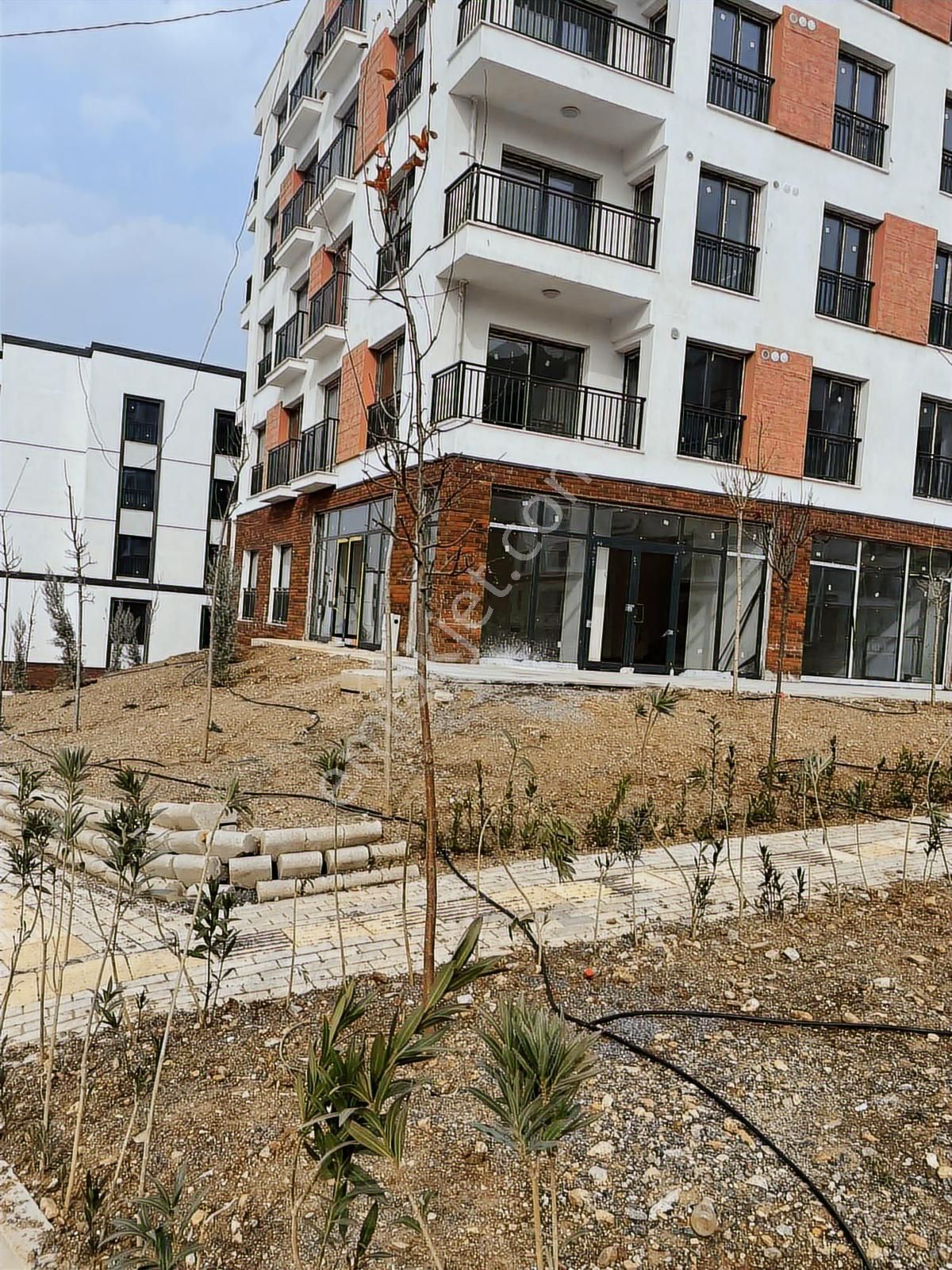 Payas Çağlalık Tokide 90 Metre Köşe Başı Banka Devirli Dükkan - Görsel 2