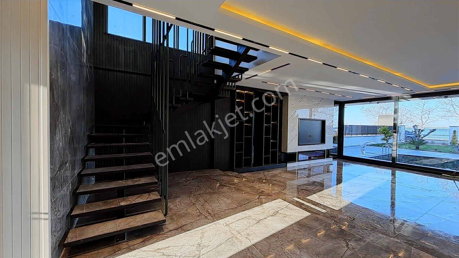 Akıllı Ev Sistemli Denize Sıfır Özel Havuzlu Villa - Görsel 8