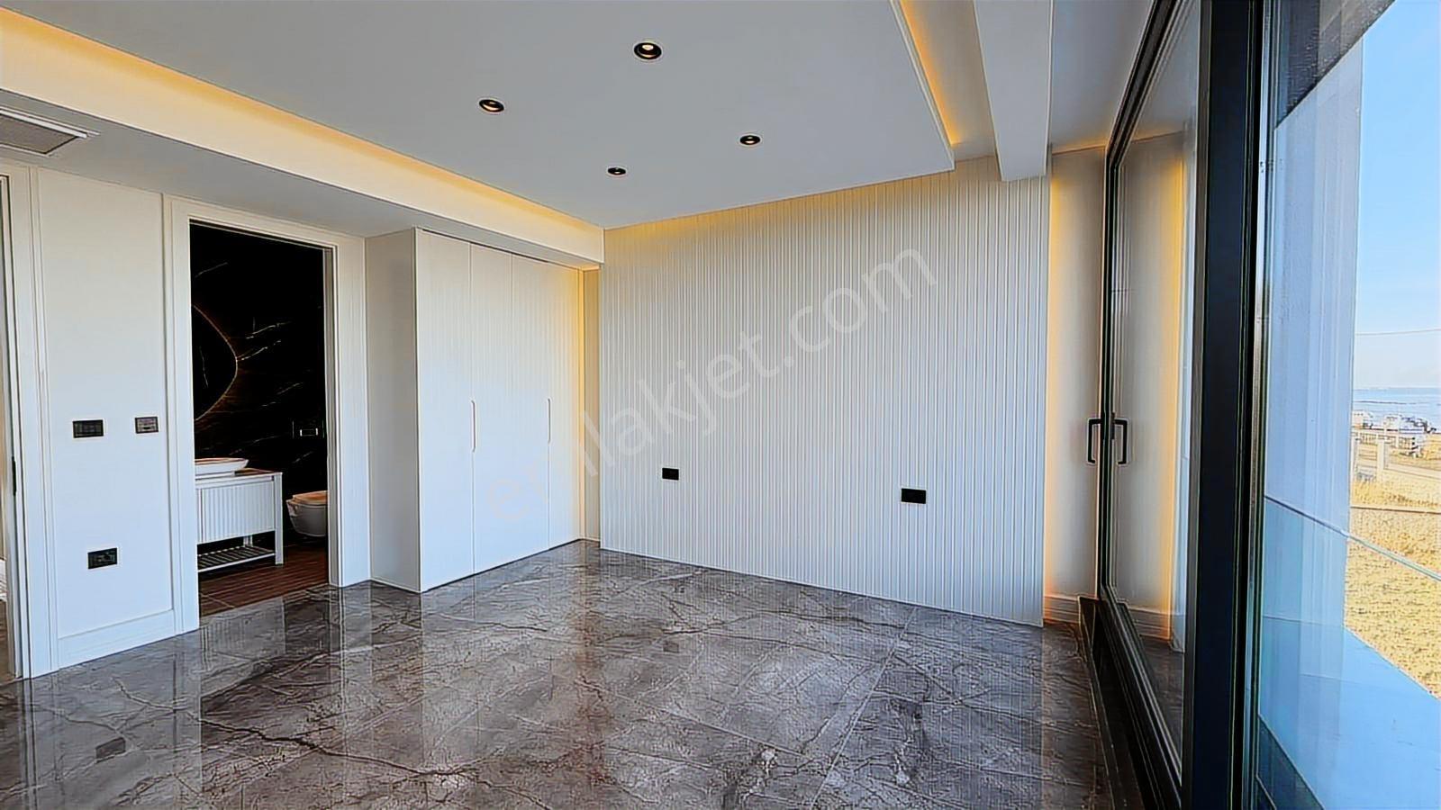 Akıllı Ev Sistemli Denize Sıfır Özel Havuzlu Villa - Görsel 19