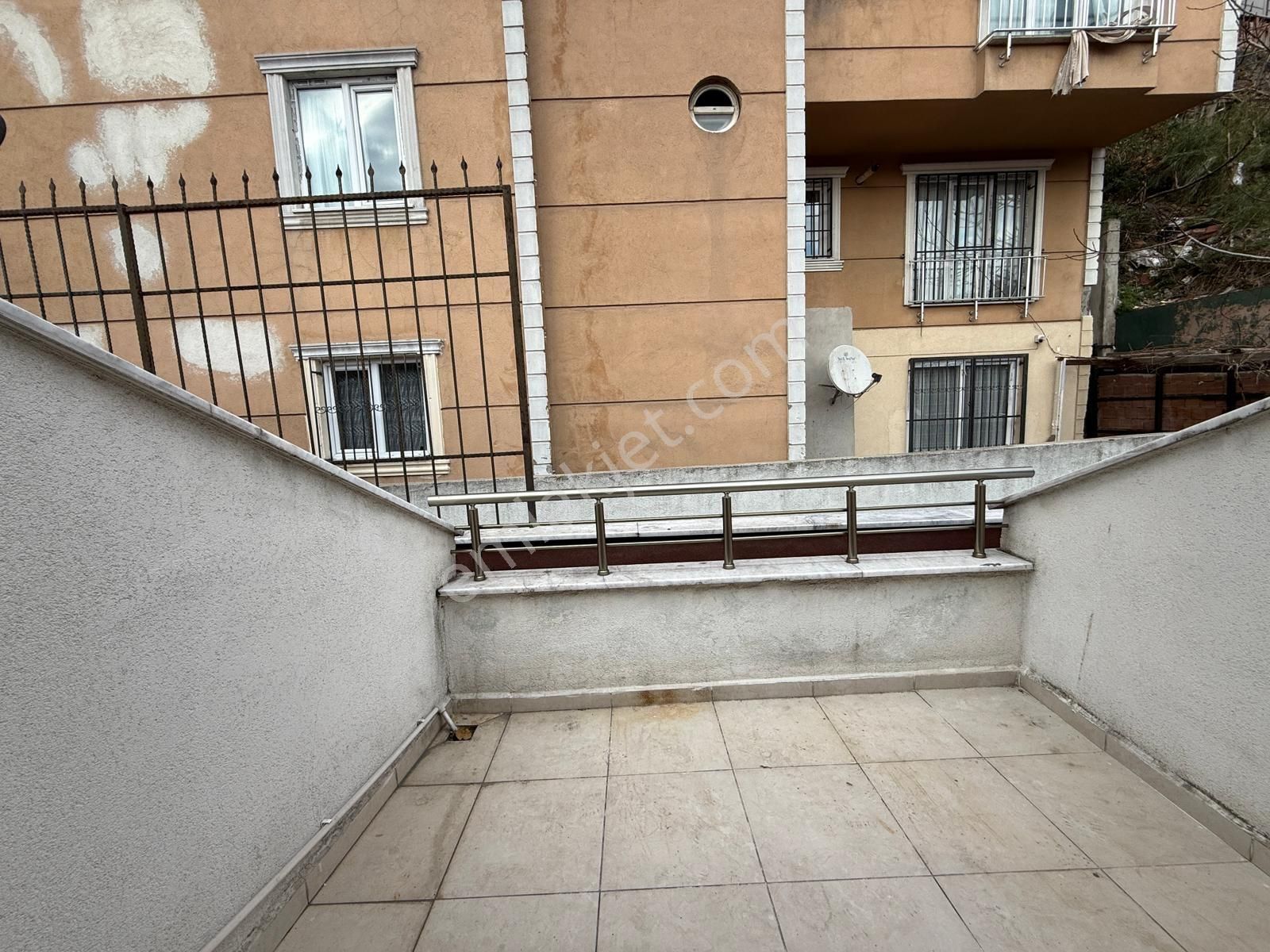 Merkezi Konumda, Cadde Üzeri Full Eşyalı 2+1 Daire - Görsel 17