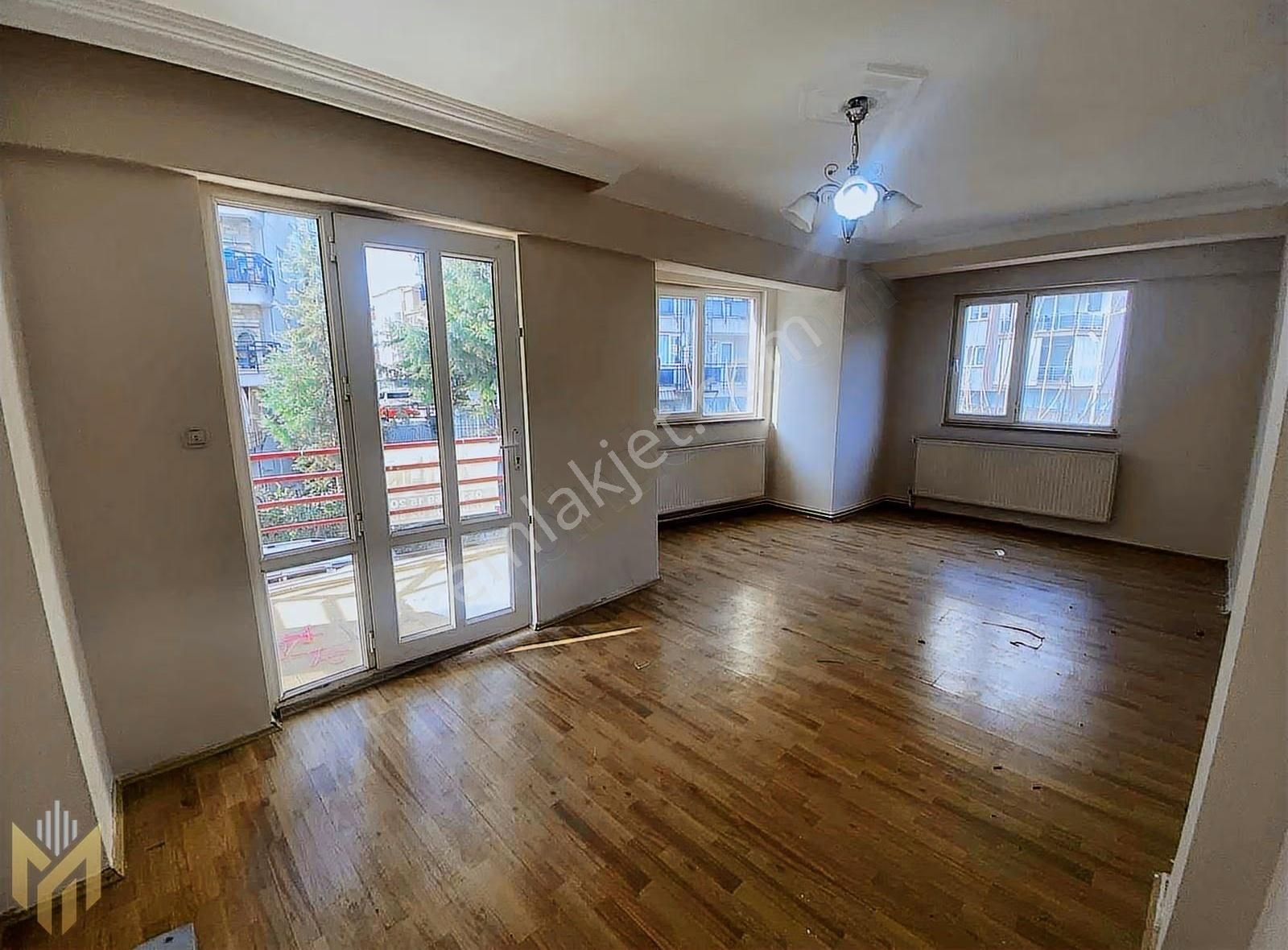 Akkonak Mah. 1.69 Kredi Oranıyla İşlek Caddeye Yakın Temiz 2+1