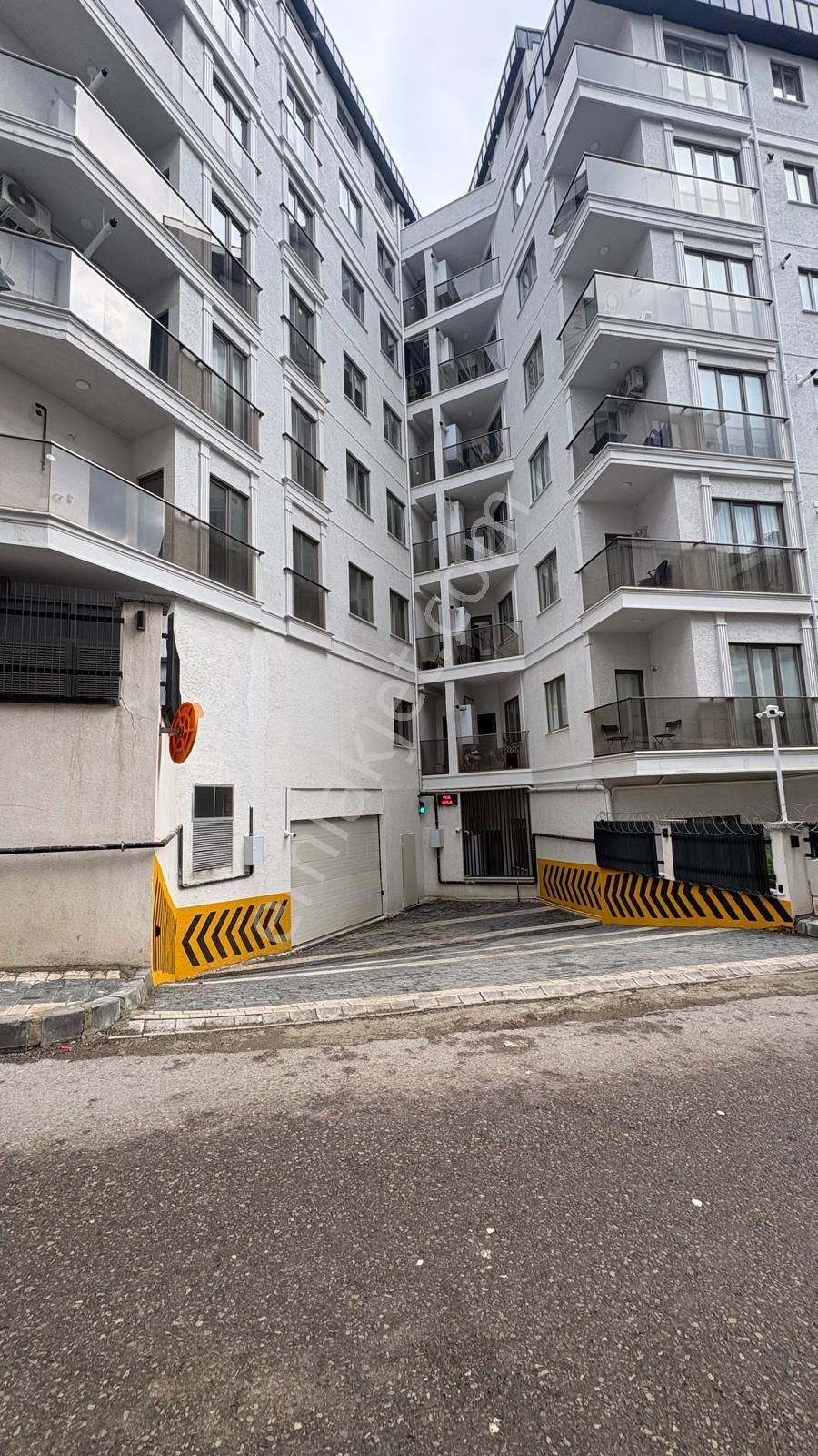 _ala_marmara Üni Yanı Utra Lüx Site İçi Kendine Ait Bahçeli 1+1 - Görsel 5