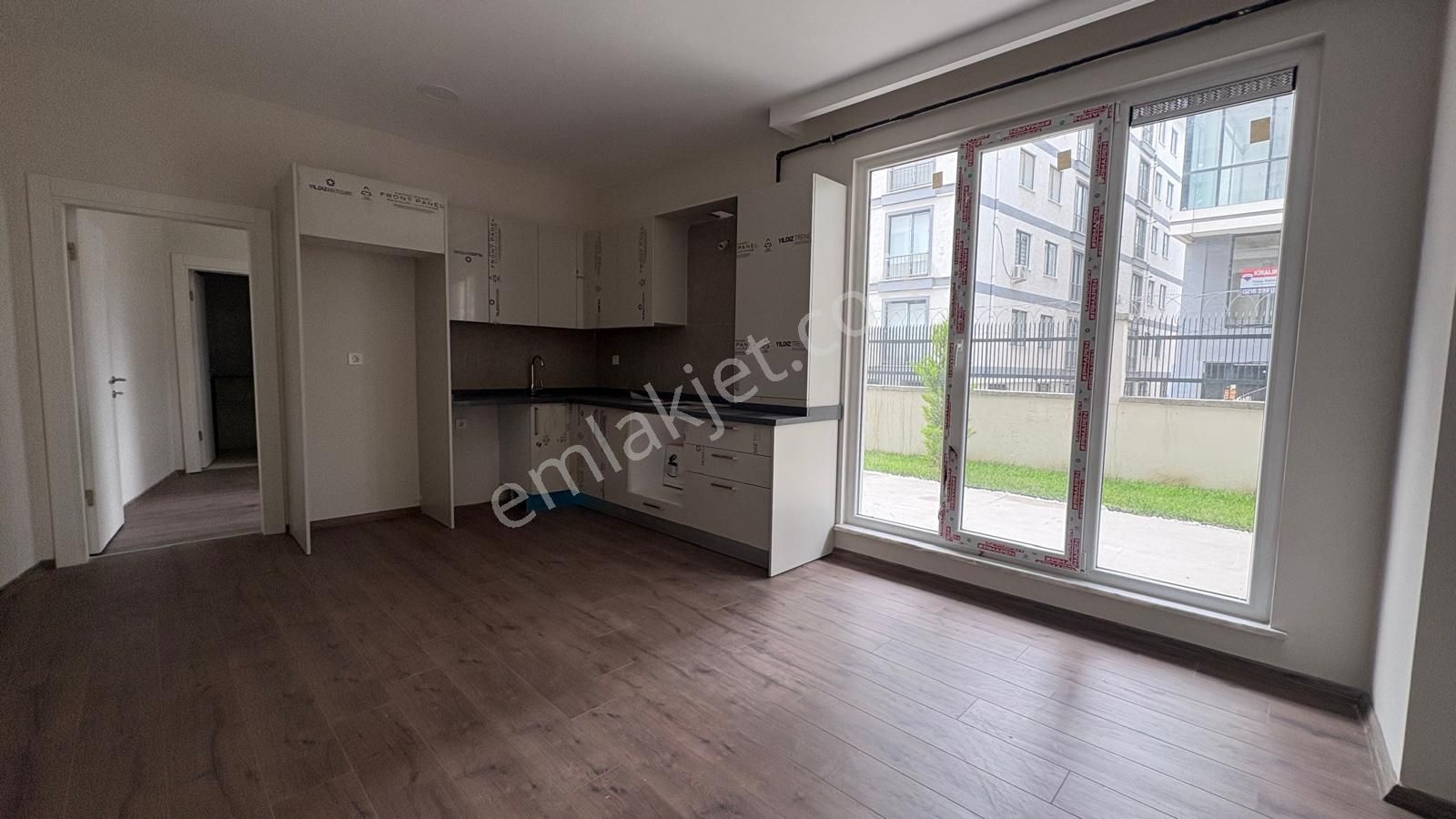 _ala_marmara Üni Yanı Utra Lüx Site İçi Kendine Ait Bahçeli 1+1 - Görsel 15