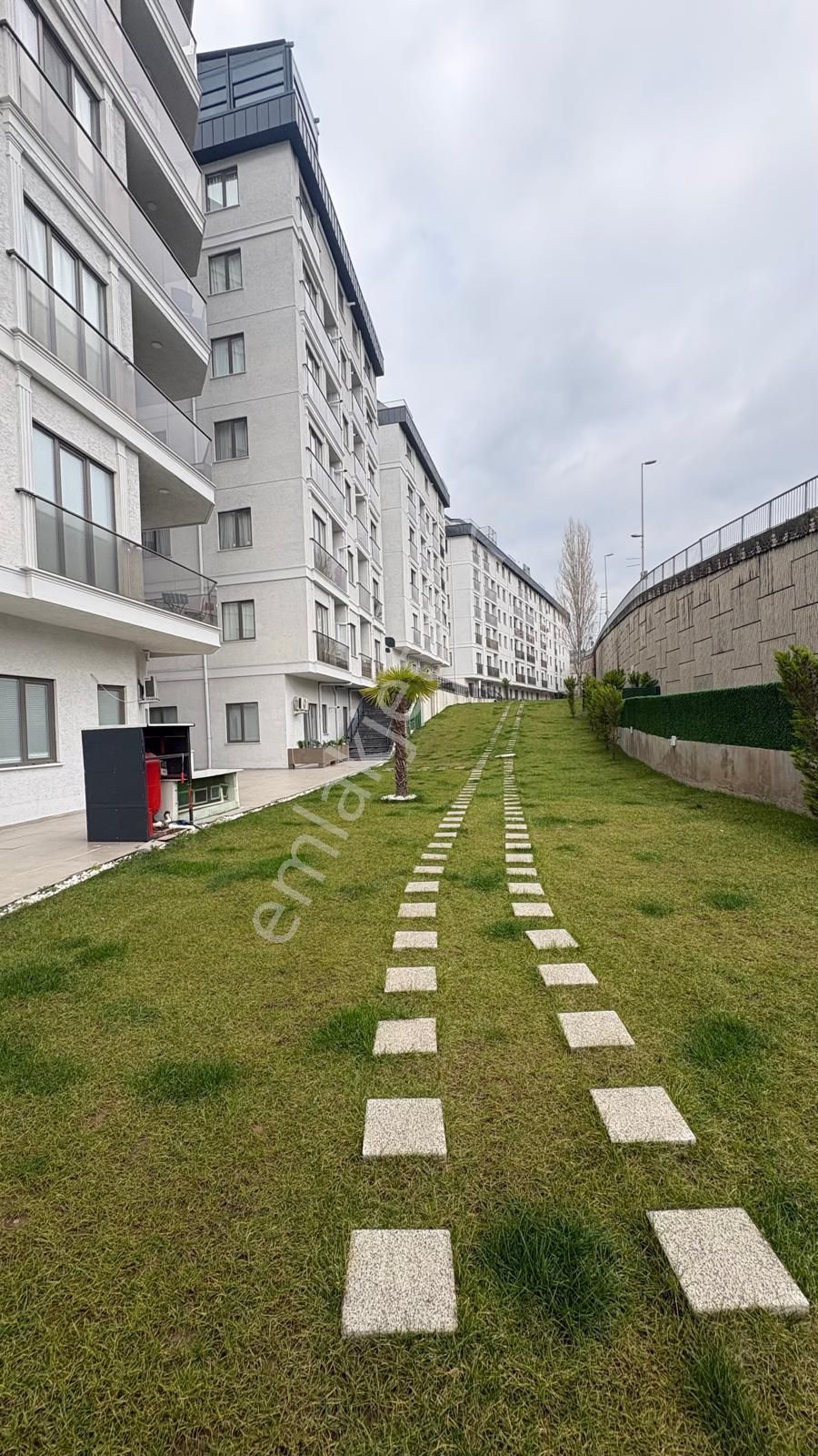 _ala_marmara Üni Yanı Utra Lüx Site İçi Kendine Ait Bahçeli 1+1 - Görsel 6