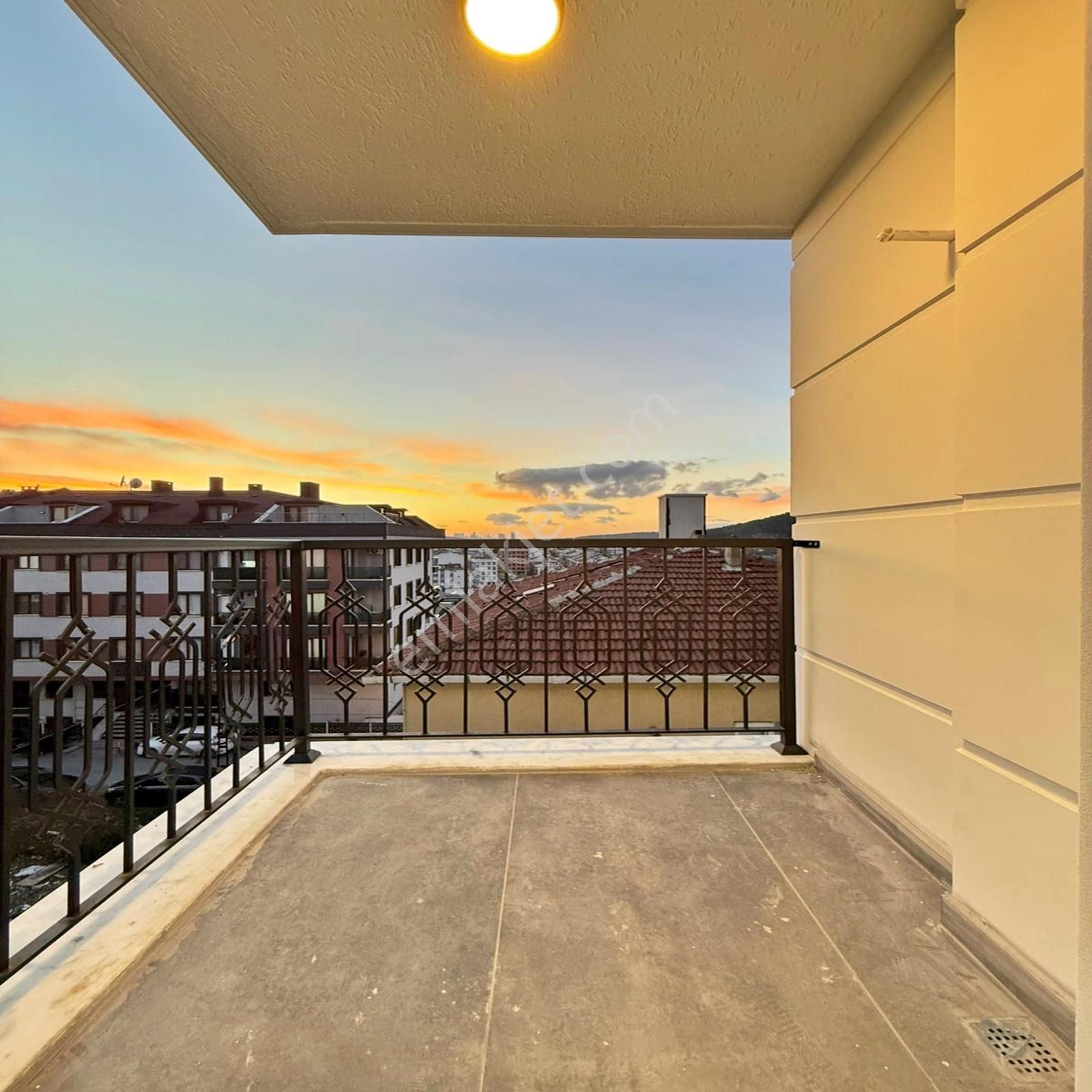 Çekmeköy Yapı Gayrimenkul'den Mimarsinan Mah. 2+1 Ara Kat !!