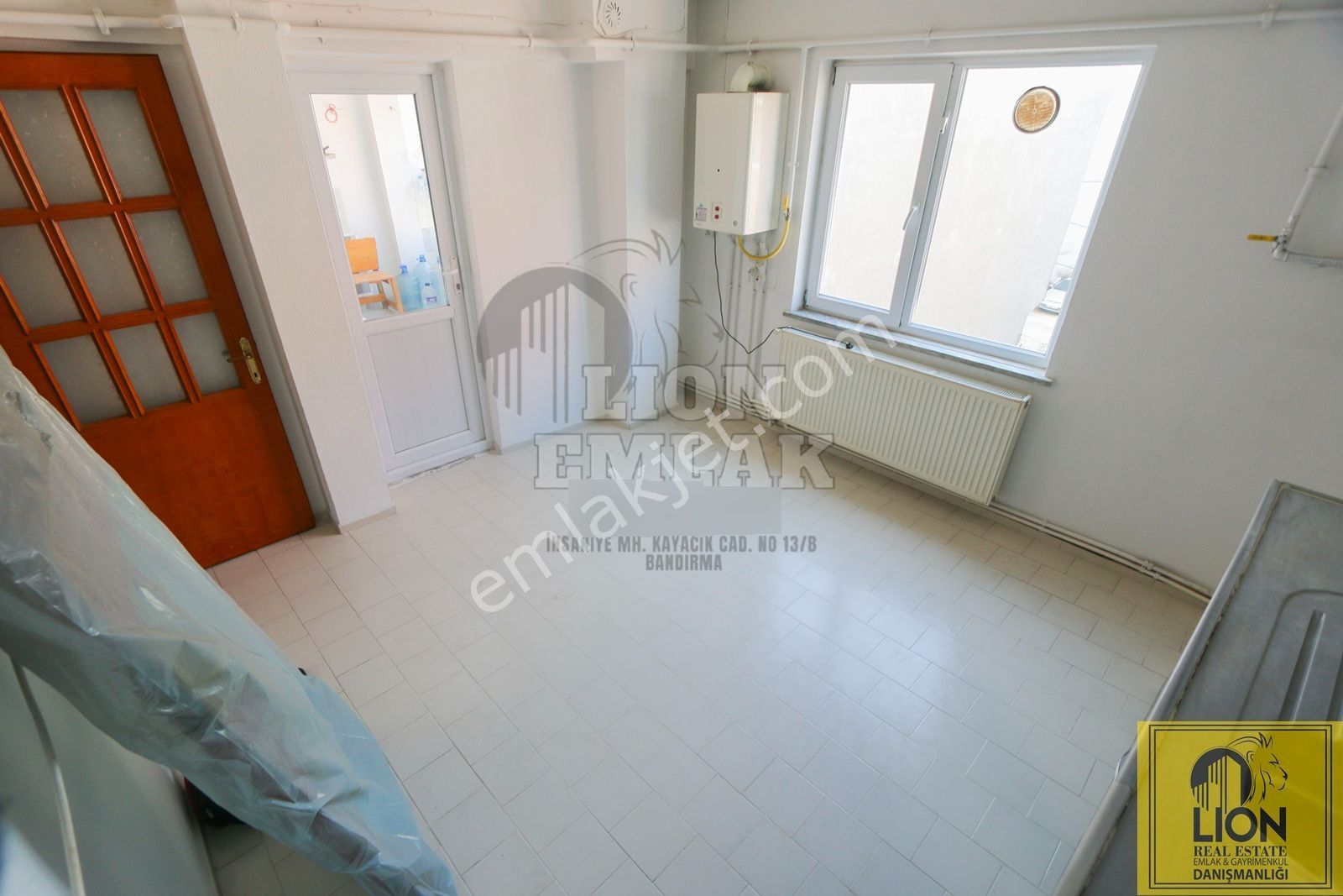 🟨⬛ Lıon Emlak'tan 100 Yıl Mahallesinde 2+1 Balkonlu Kiralık Daire⬛🟨 - Görsel 2