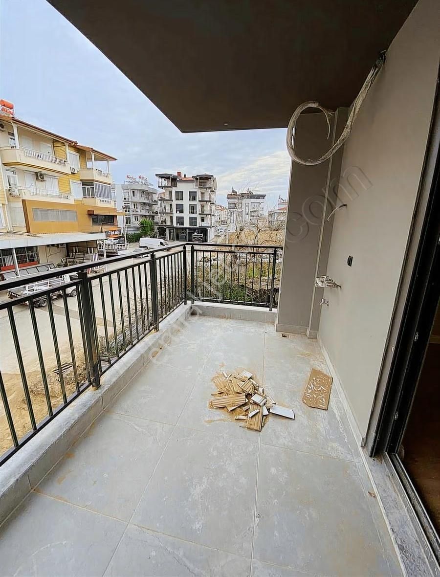 Sarılar Mahallesi Ara Kat 2 + 1 Asansörlü Daire Satılık - Görsel 5