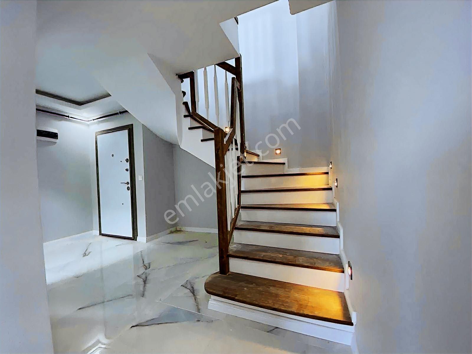 Farabi Hastanesi Yakını |cadde Üzeri-deniz Manzaralı 4+1 Dubleks - Görsel 17