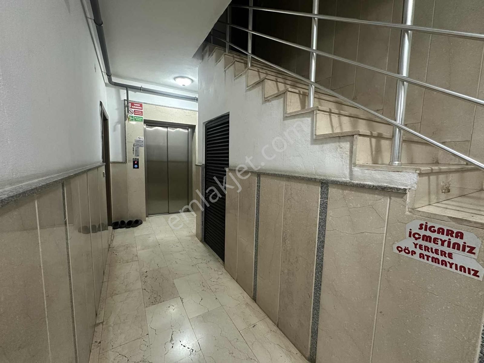 Gazi'de Havuzlu Site İçerisinde 3+1 Katta,asansörlü,doğalgazlı - Görsel 16