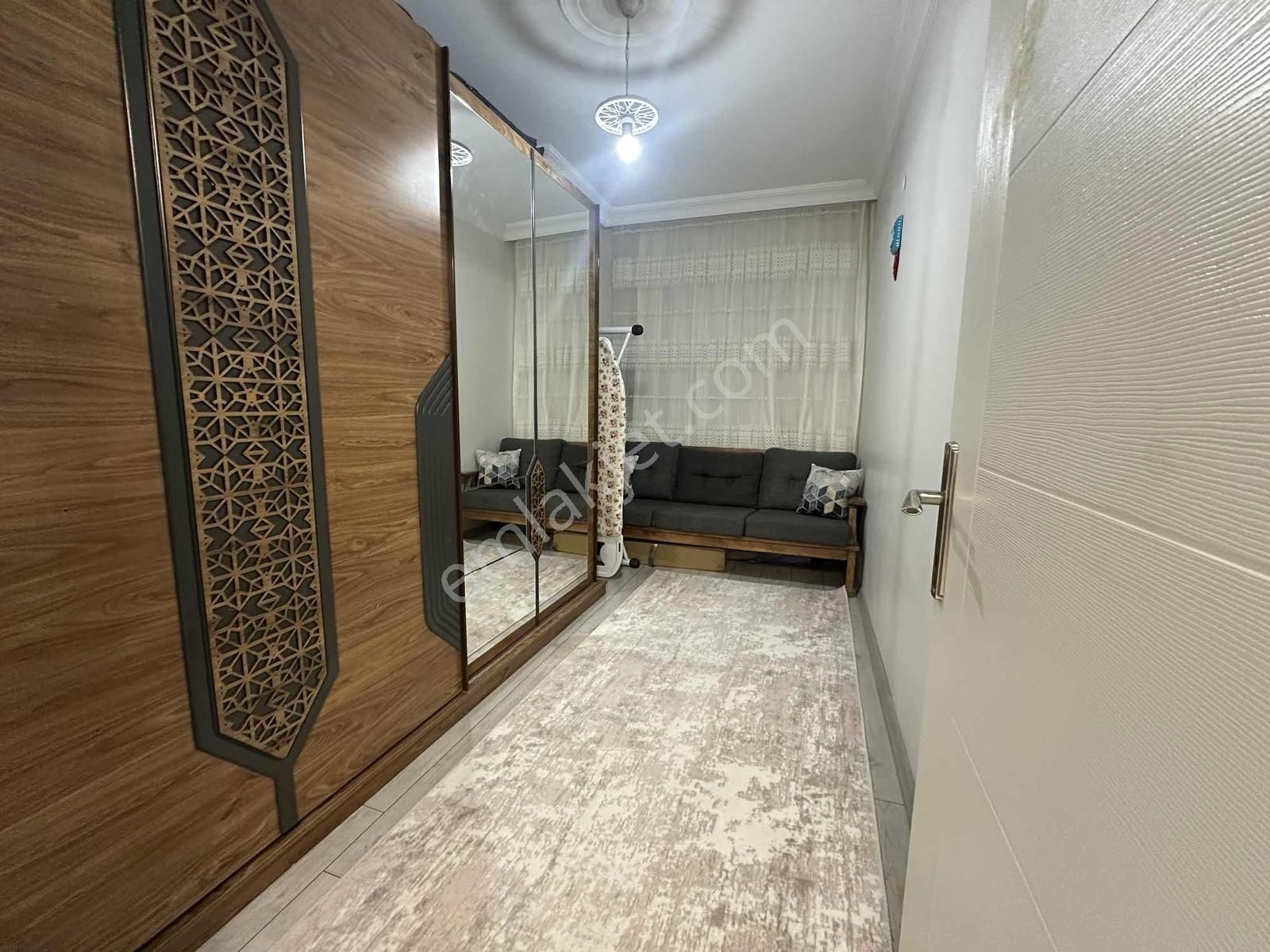 Gazi'de Havuzlu Site İçerisinde 3+1 Katta,asansörlü,doğalgazlı - Görsel 3