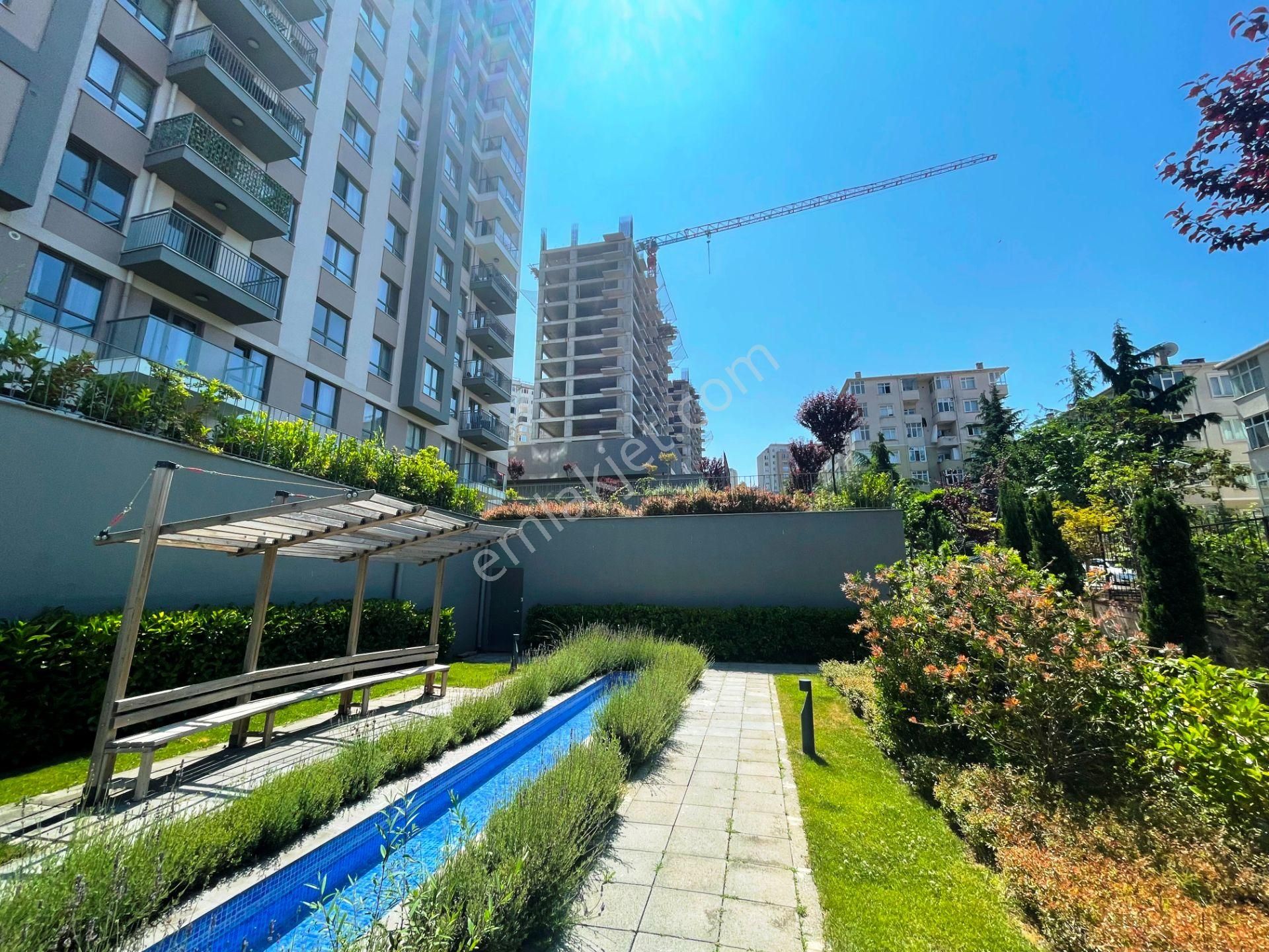 Yeşil Mavi Projesinde 108m2 Deniz Manzaralı Ara Kat Satılık 2+1