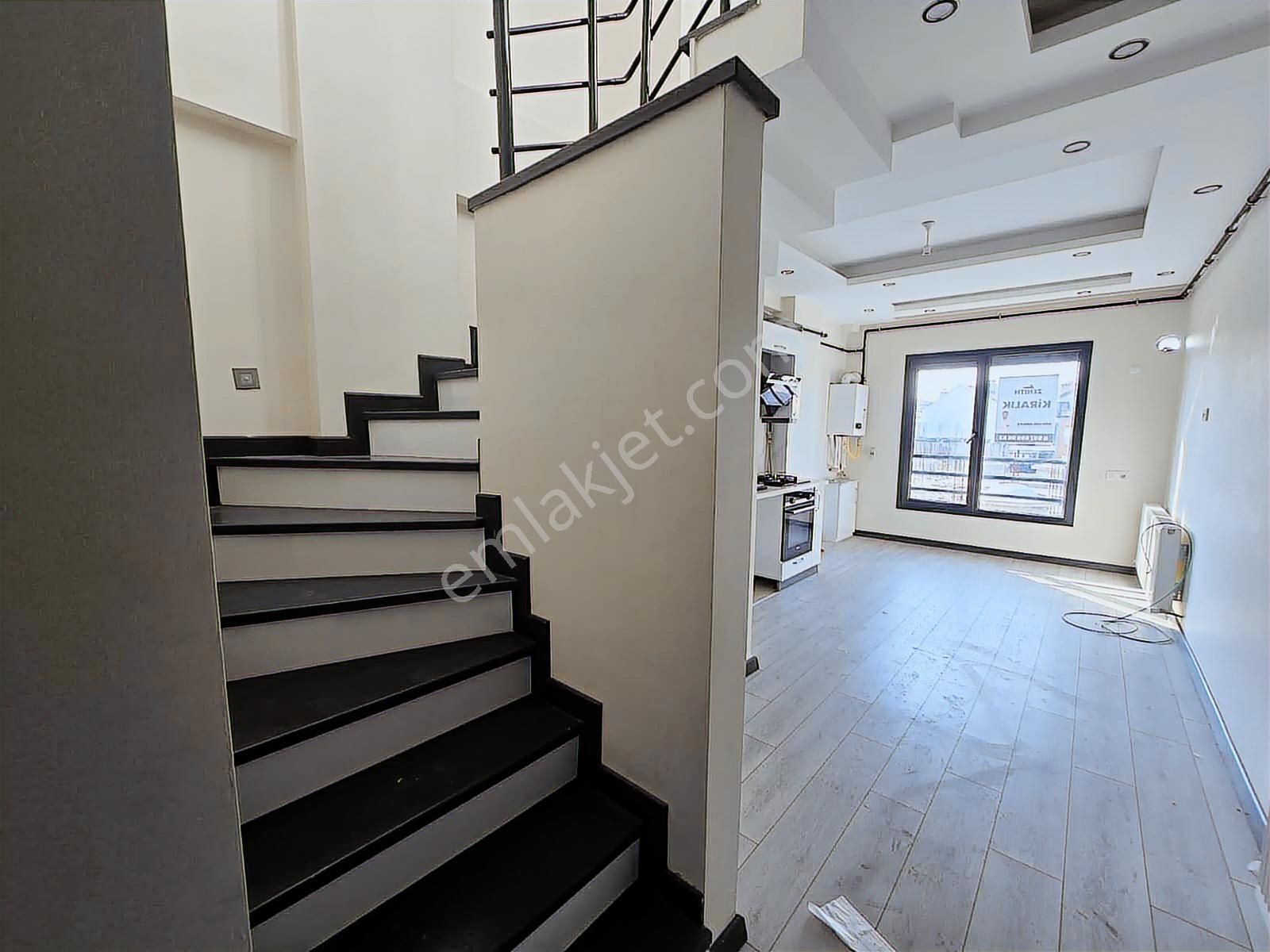 Zenith Real Estate Plevne Mh 2+1 Dubleks , Teraslı Kiralık Daire - Görsel 10