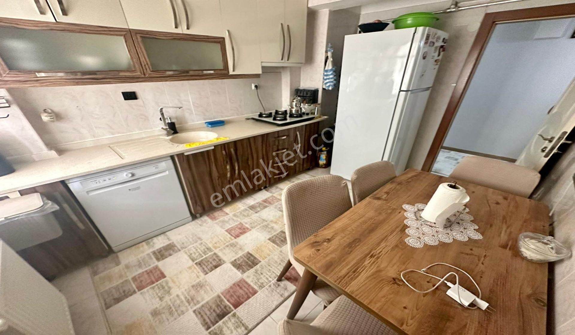 Bademlik Cadde Yakını 3+1 Yüksek Giriş Altında Daire Var - Görsel 2