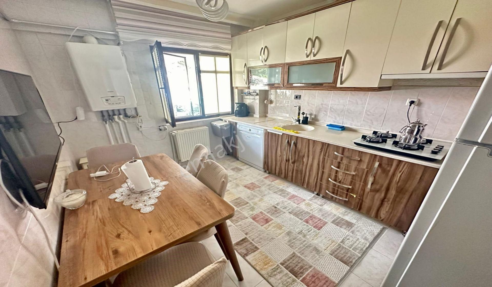 Bademlik Cadde Yakını 3+1 Yüksek Giriş Altında Daire Var - Görsel 3