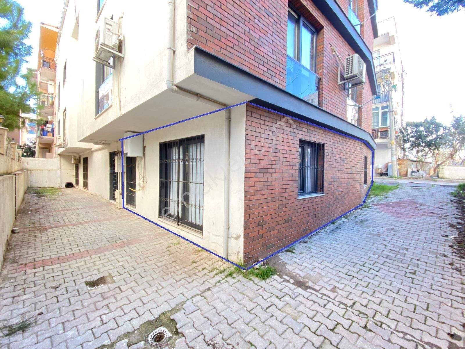 Buca Çamlıkule Mah Yeni İzban Durağı Yanı Köşe 2+1 Daire