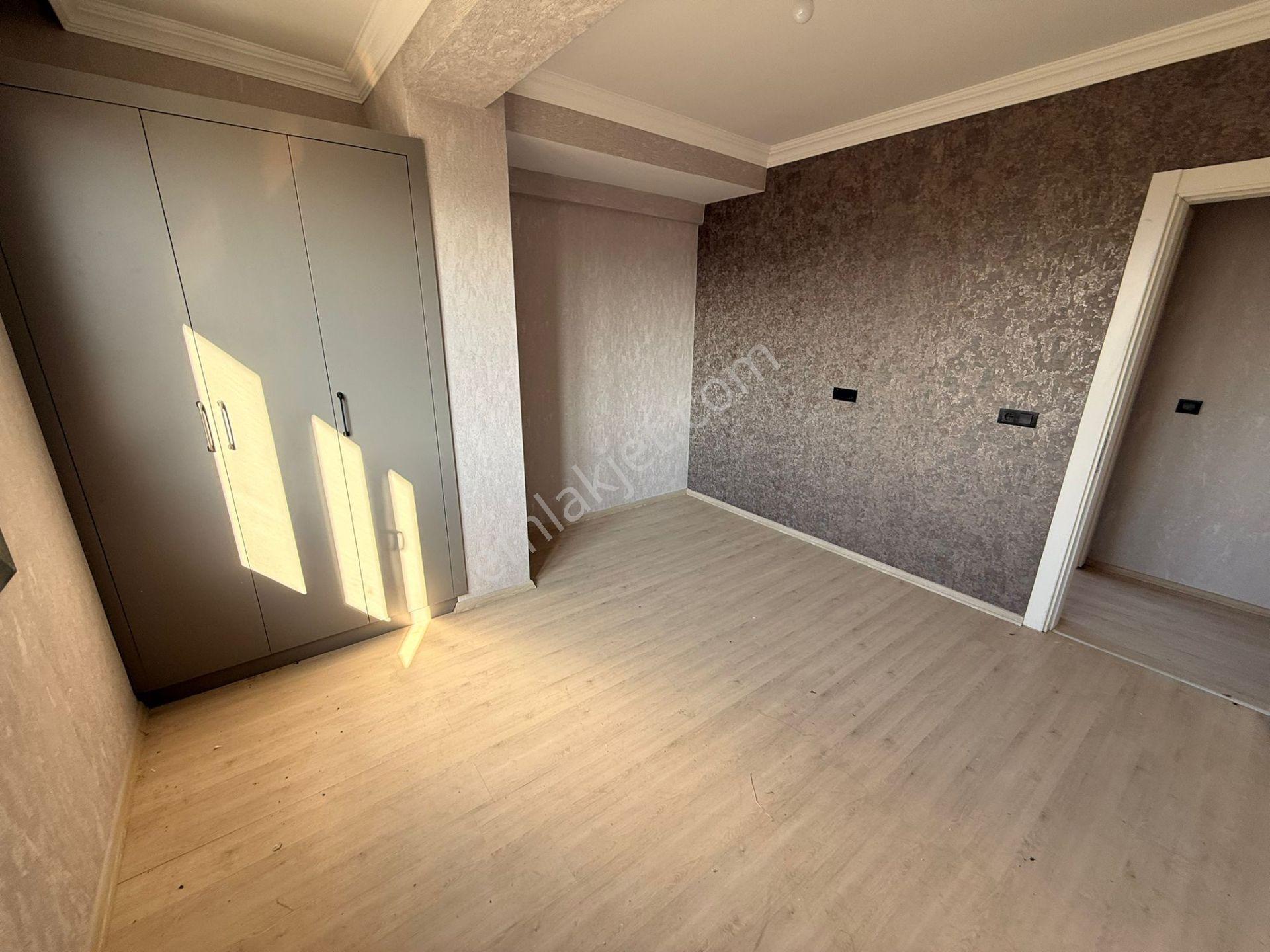 Manisa Alaşehir Alper Gayrimenkulden İstasyon Mah. Kapalı Mutfak Yeni Bina 3+1 - Görsel 18