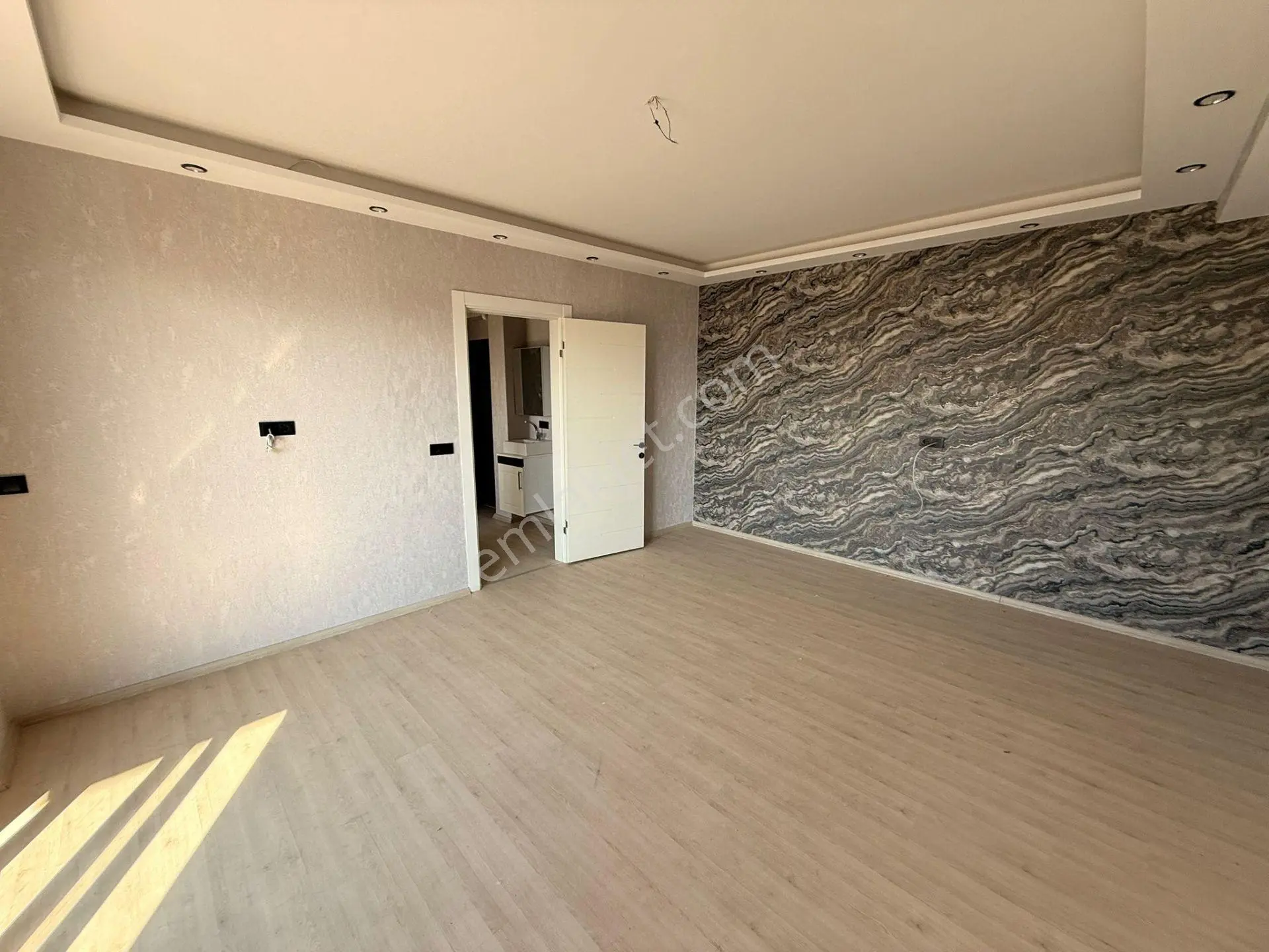 Manisa Alaşehir Alper Gayrimenkulden İstasyon Mah. Kapalı Mutfak Yeni Bina 3+1 - Görsel 3