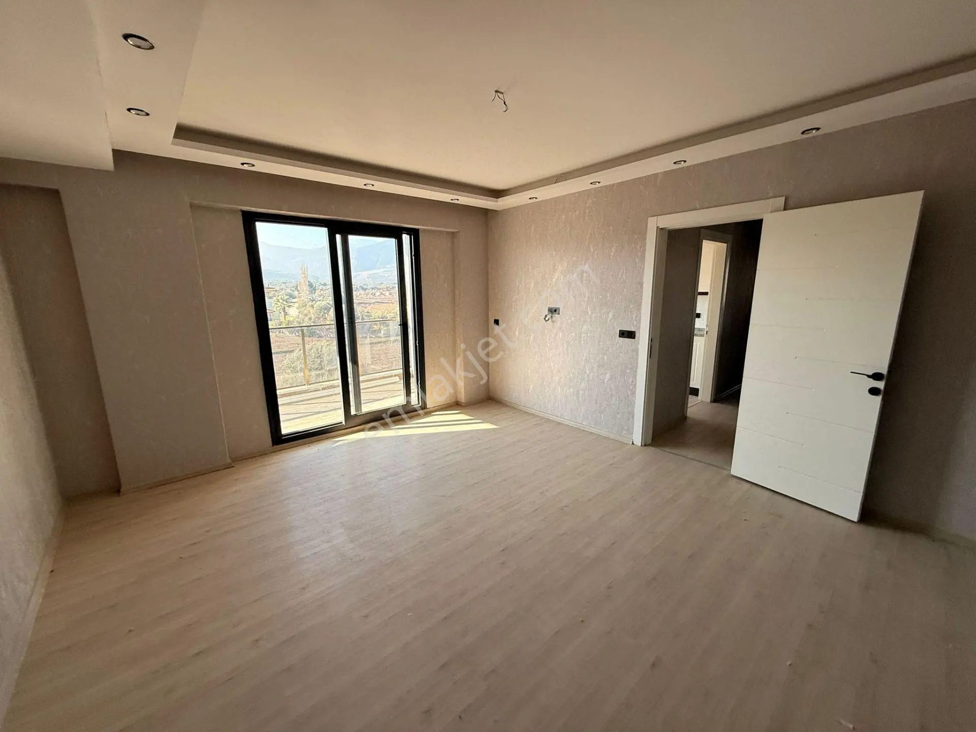Manisa Alaşehir Alper Gayrimenkulden İstasyon Mah. Kapalı Mutfak Yeni Bina 3+1 - Görsel 2